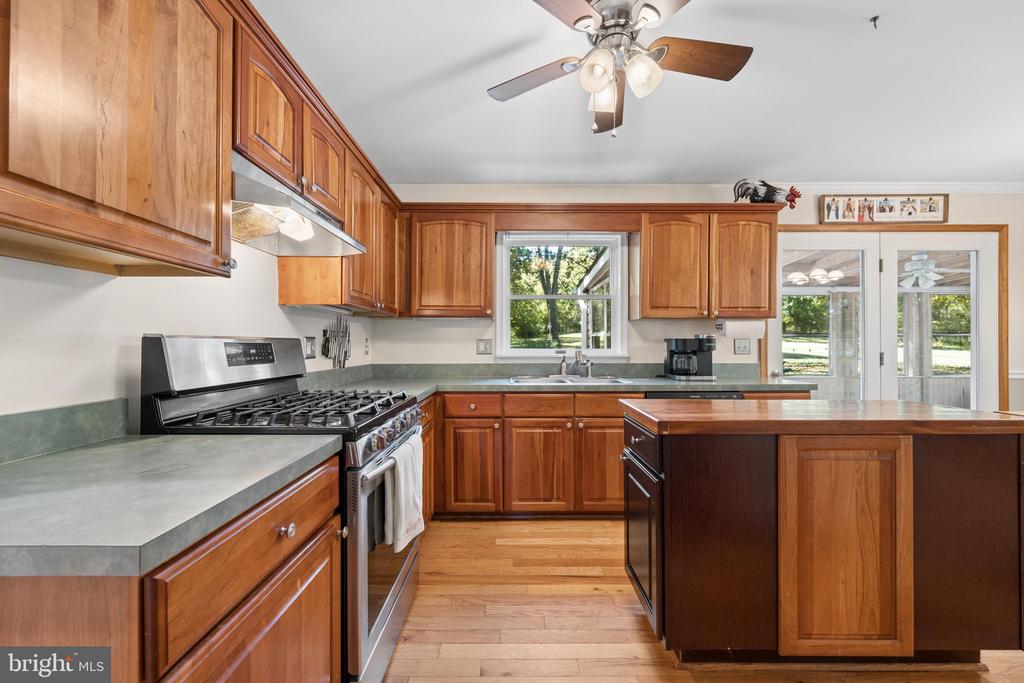 84 COTTONWOOD LANE