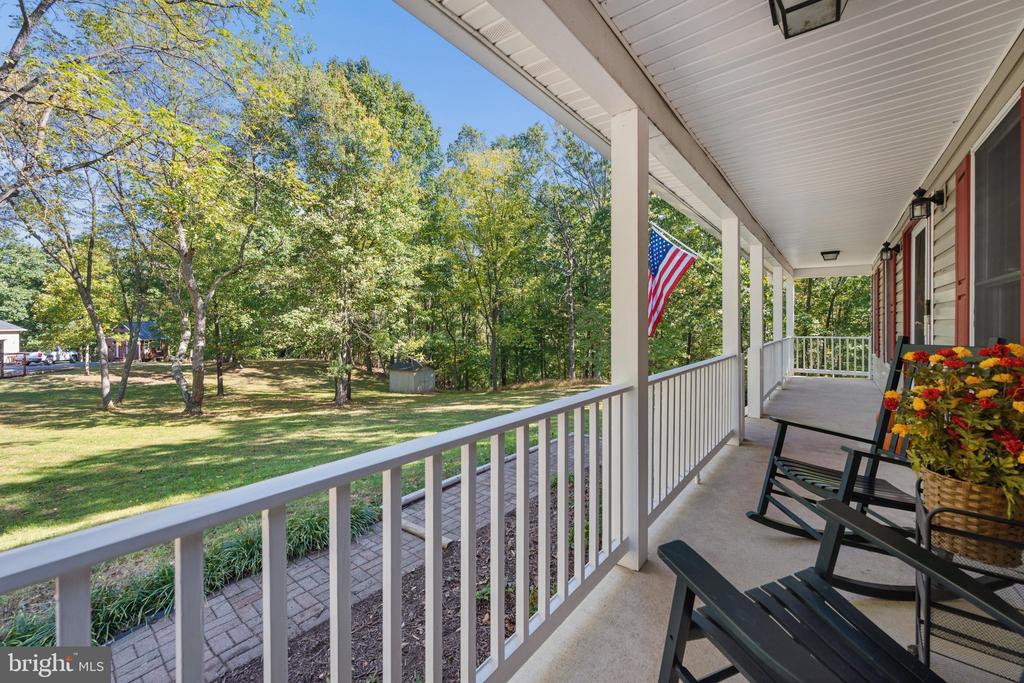 84 COTTONWOOD LANE
