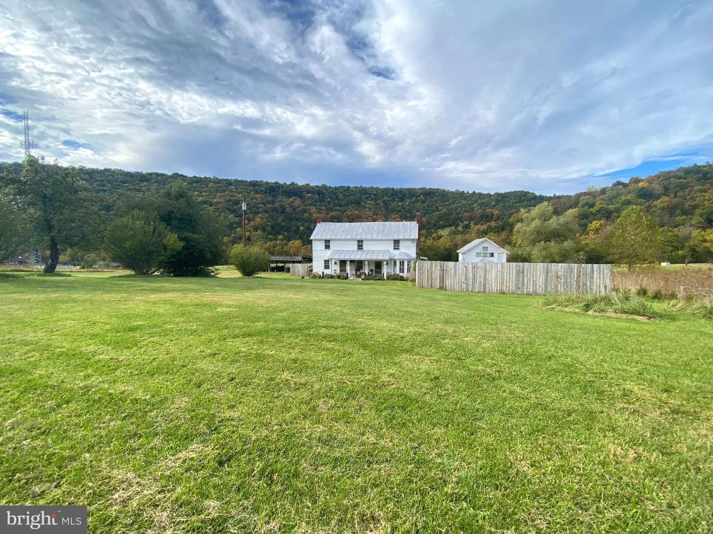 3935 Blue Gray TRAIL