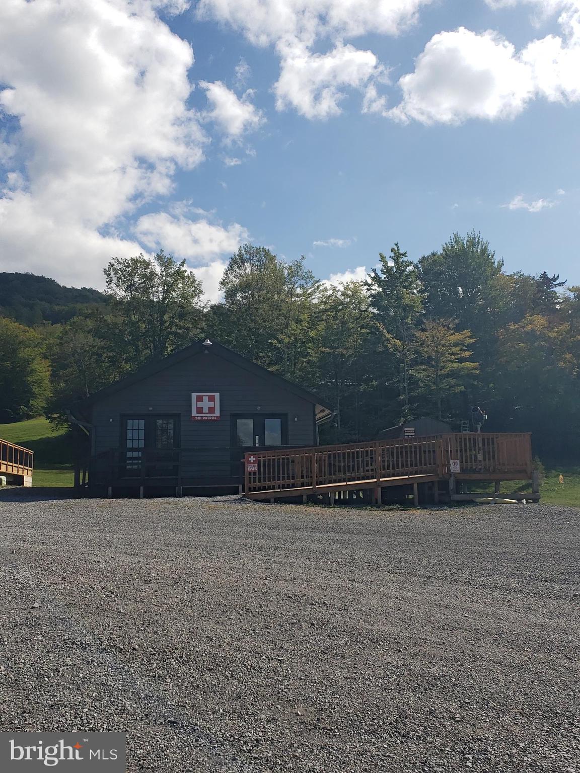 2598 TIMBERLINE ROAD