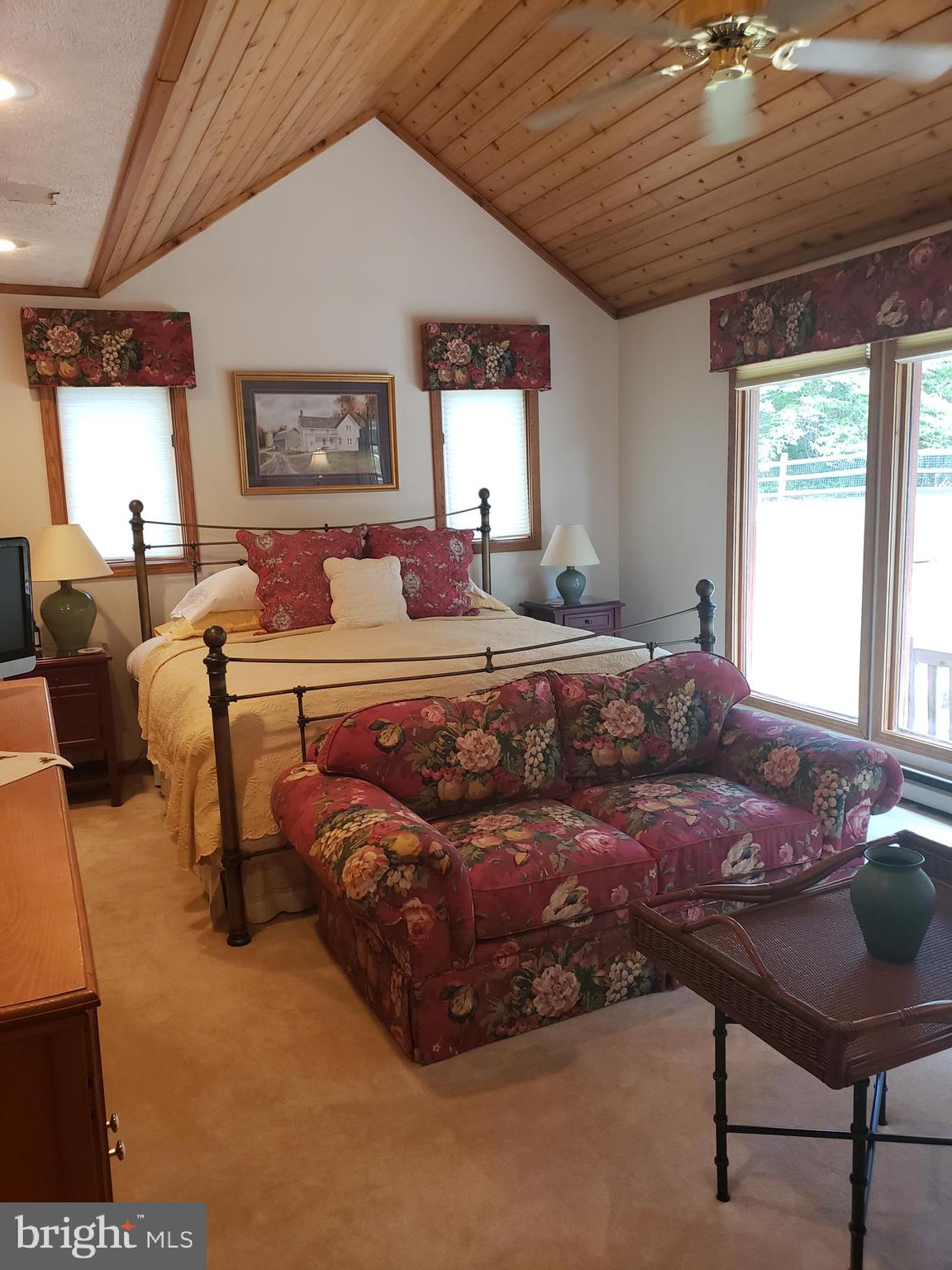 2598 TIMBERLINE ROAD