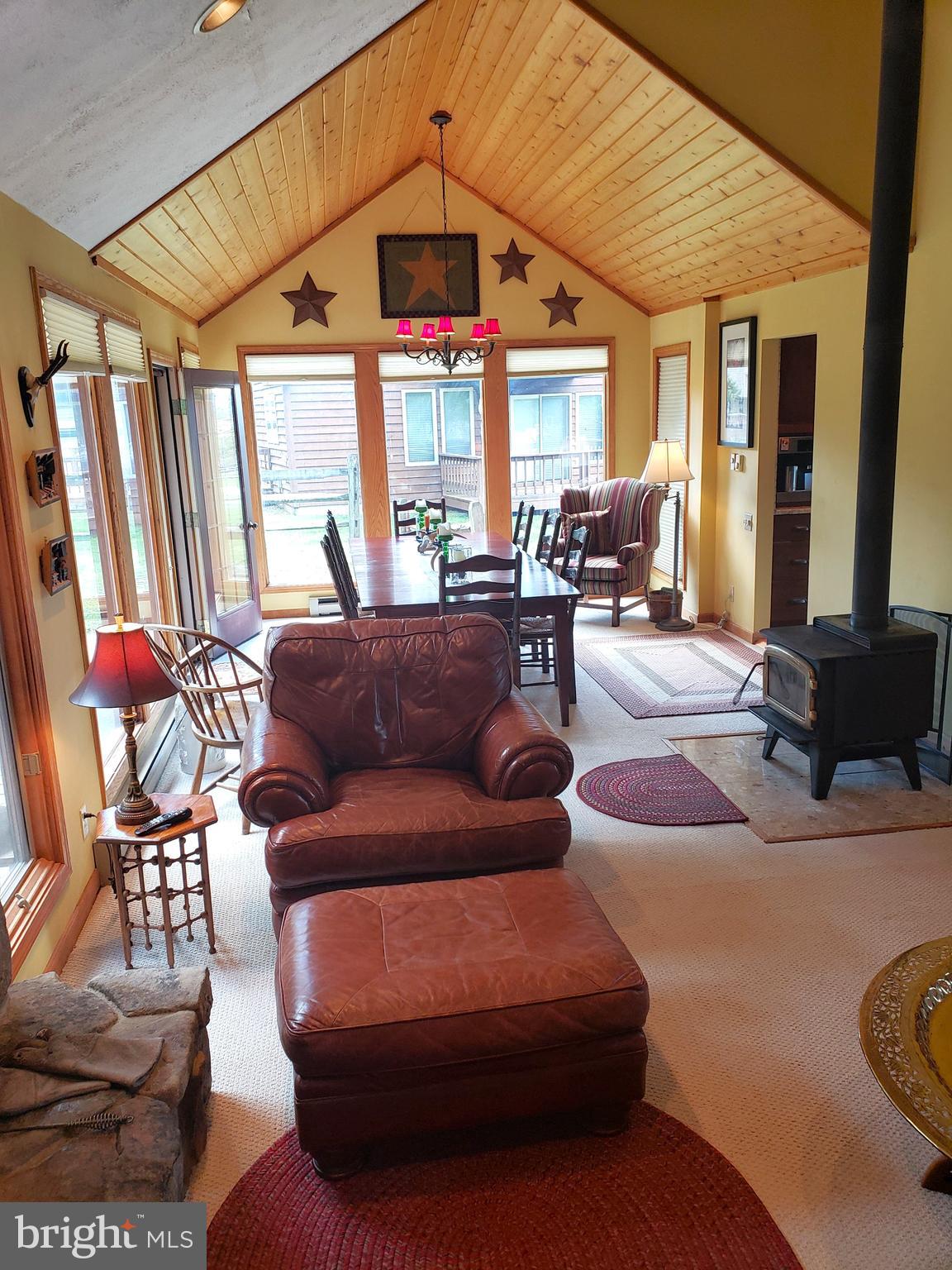 2598 TIMBERLINE ROAD