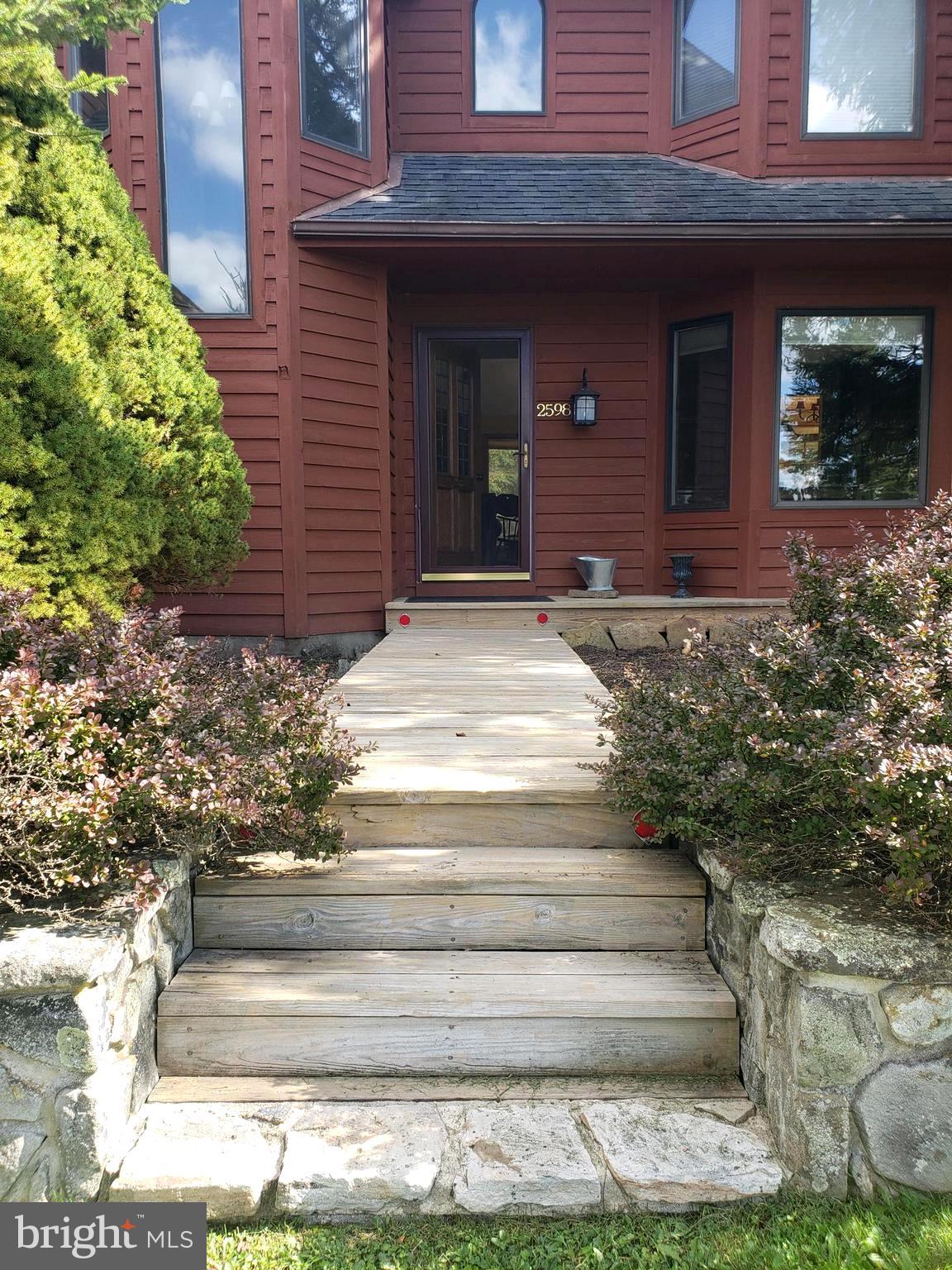 2598 TIMBERLINE ROAD