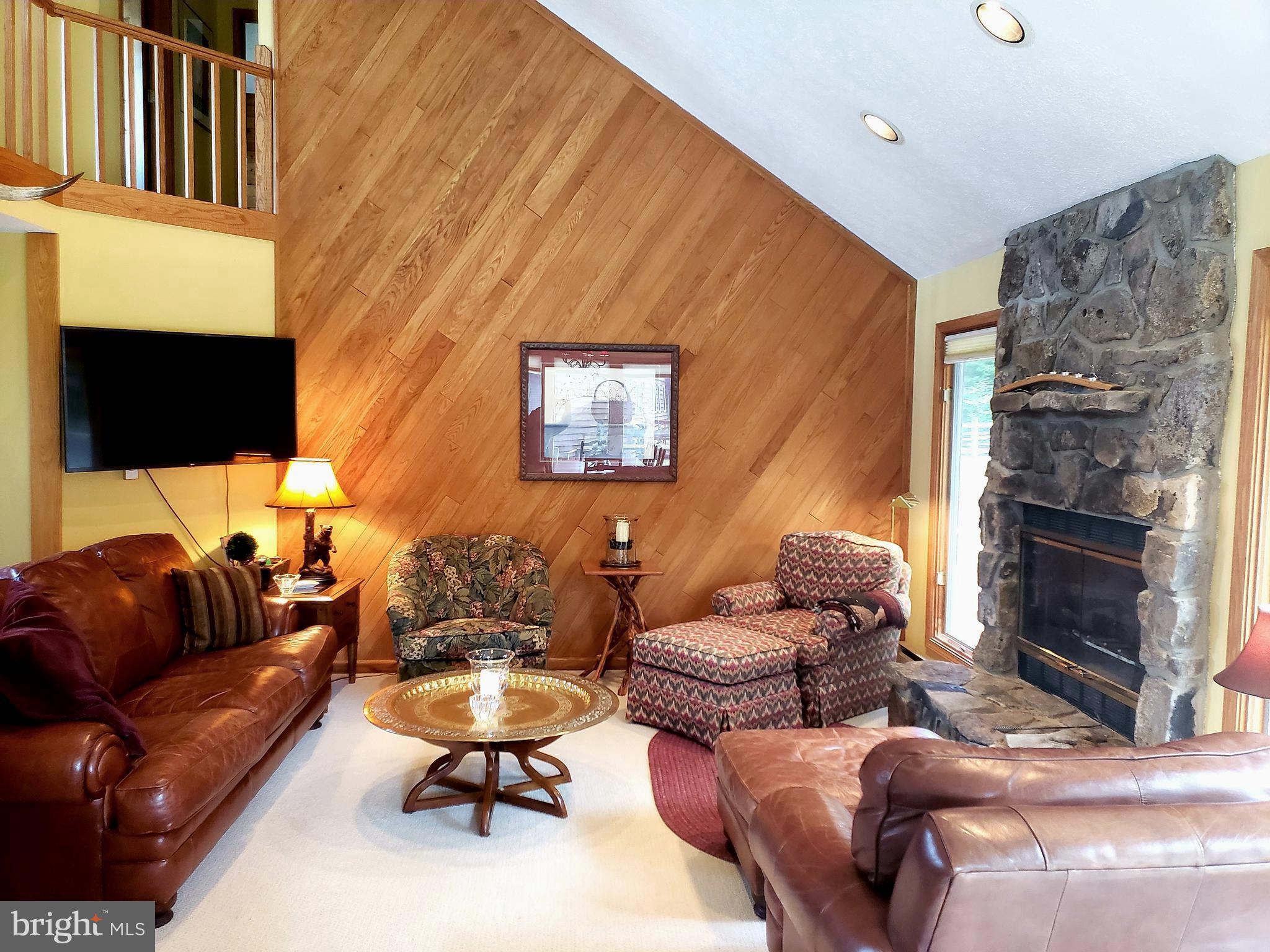 2598 TIMBERLINE ROAD