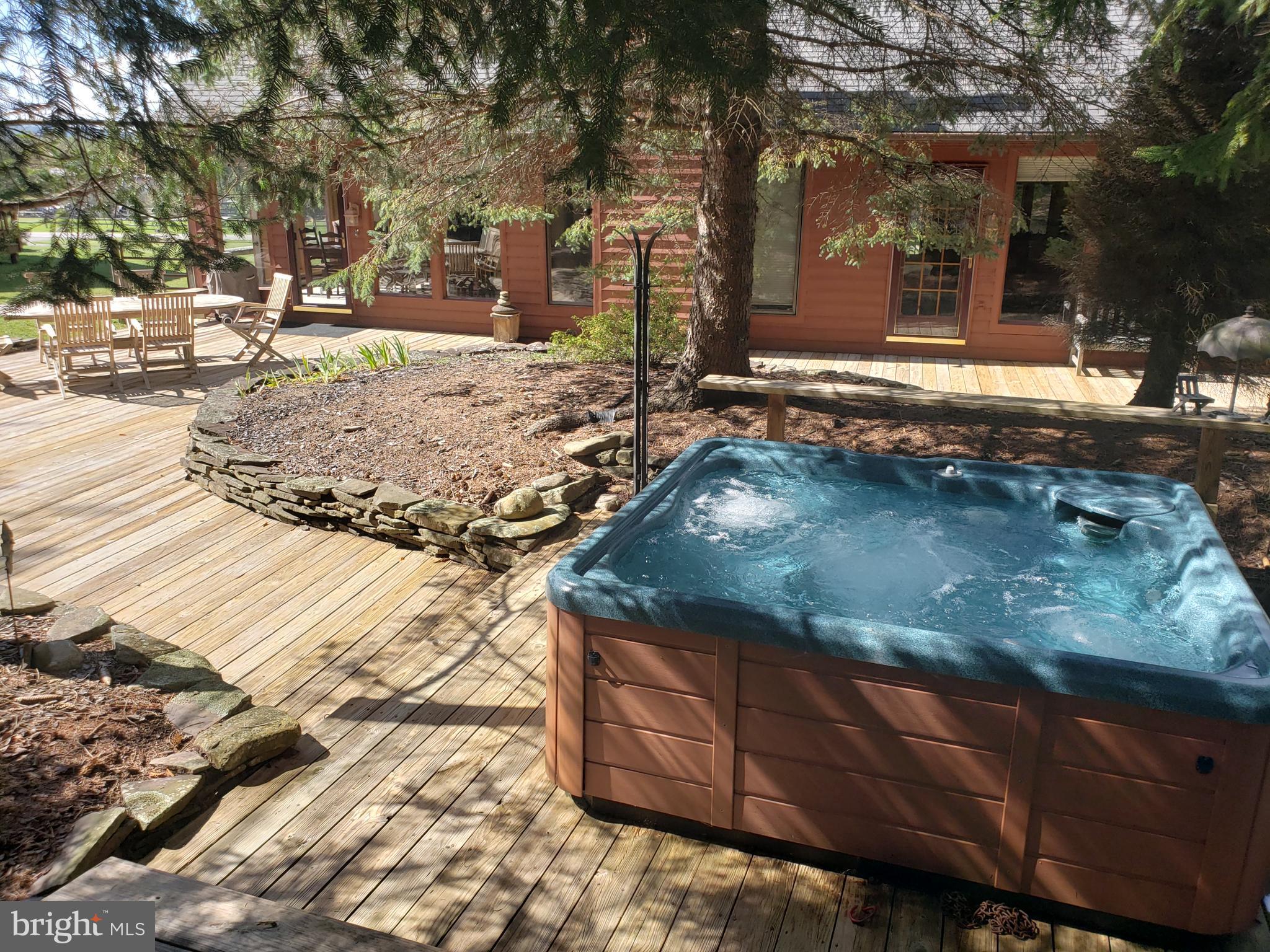 2598 TIMBERLINE ROAD