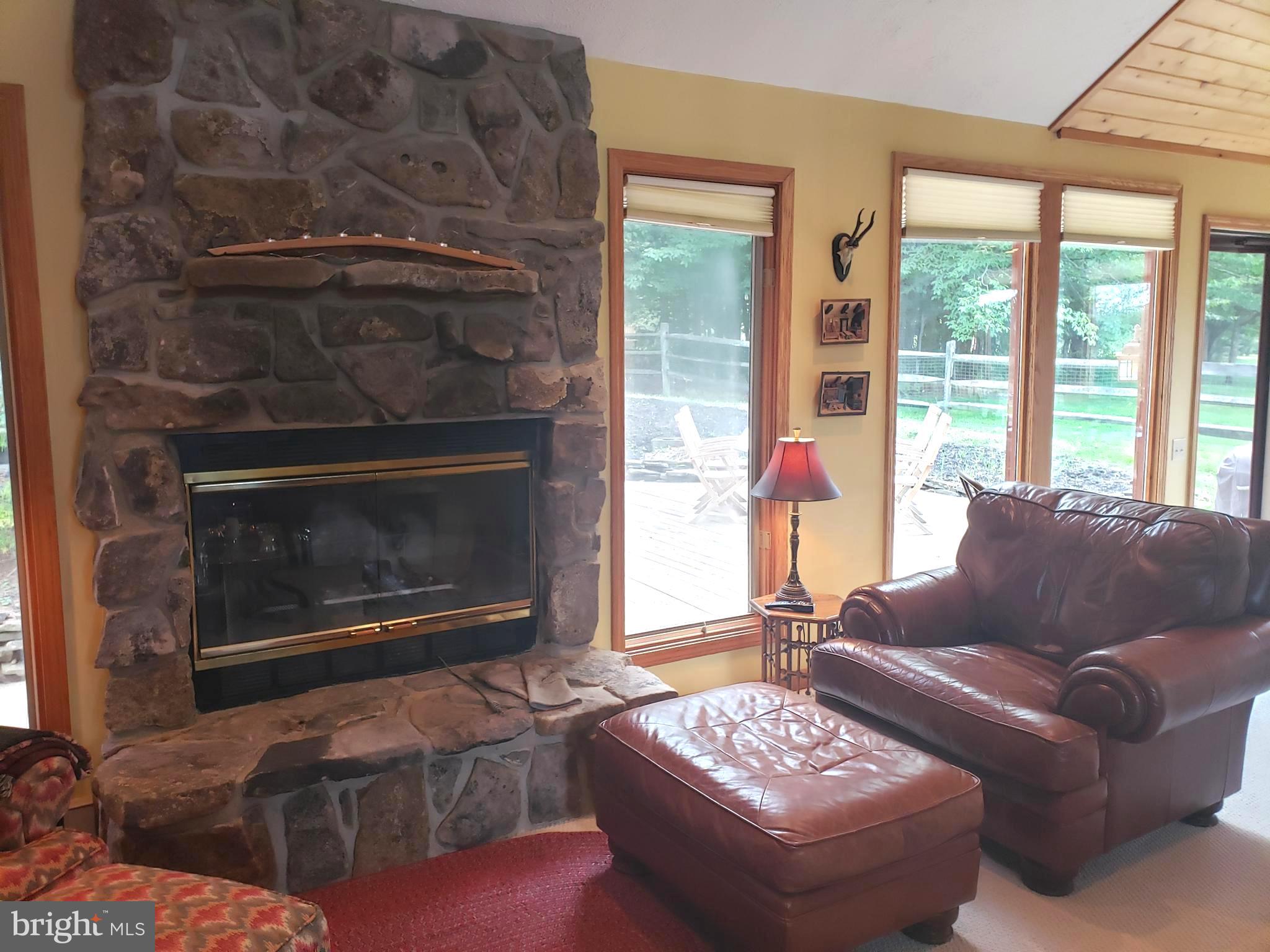 2598 TIMBERLINE ROAD