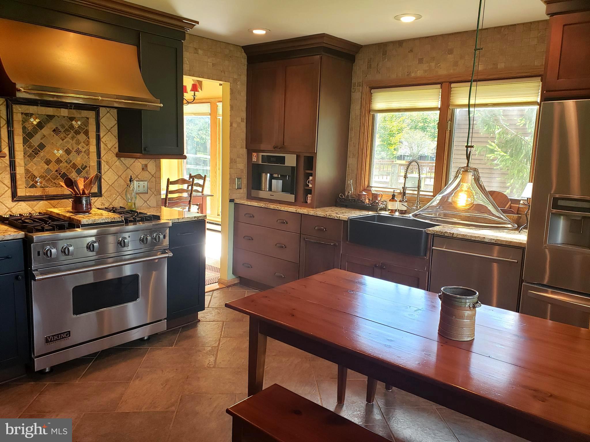 2598 TIMBERLINE ROAD