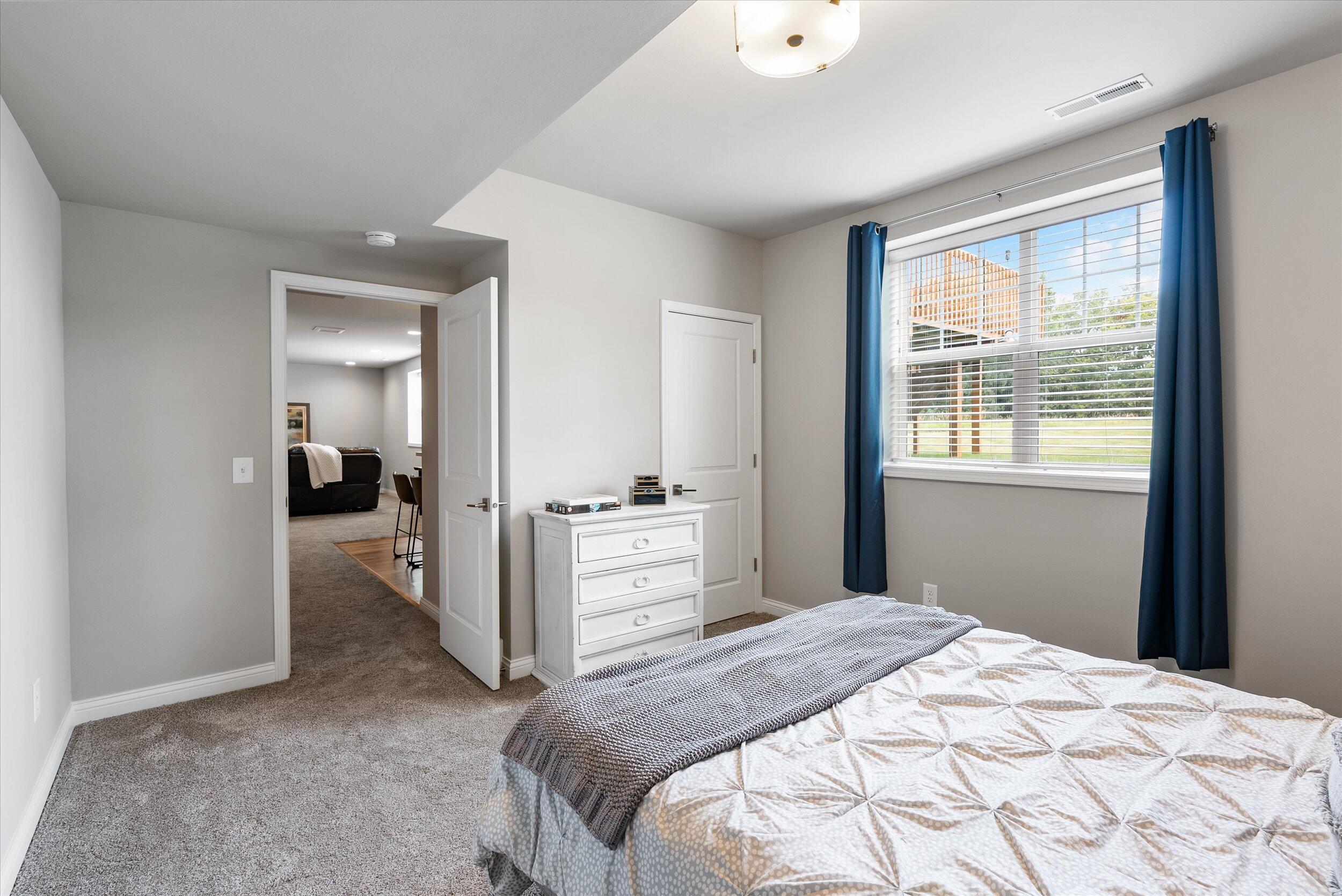 10720 N Blackbird Ct
