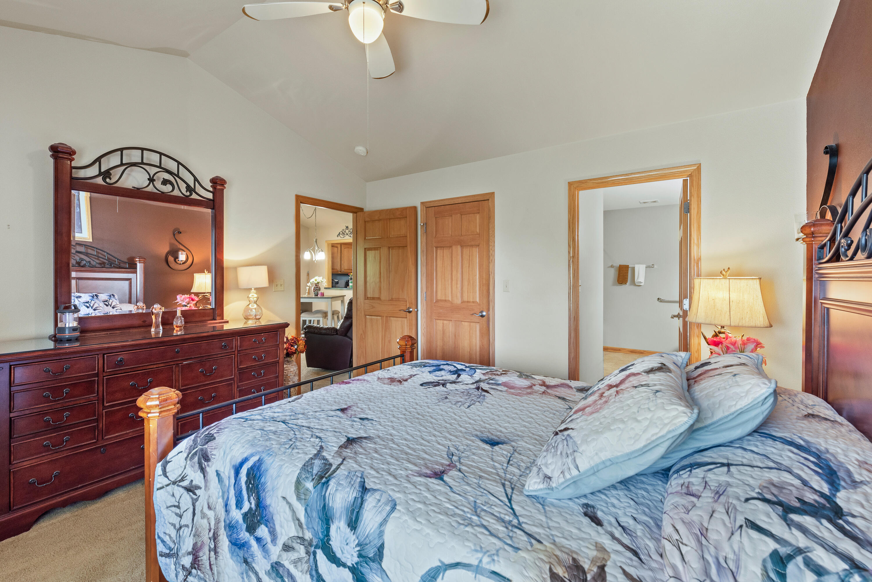 923 Algoma Dr