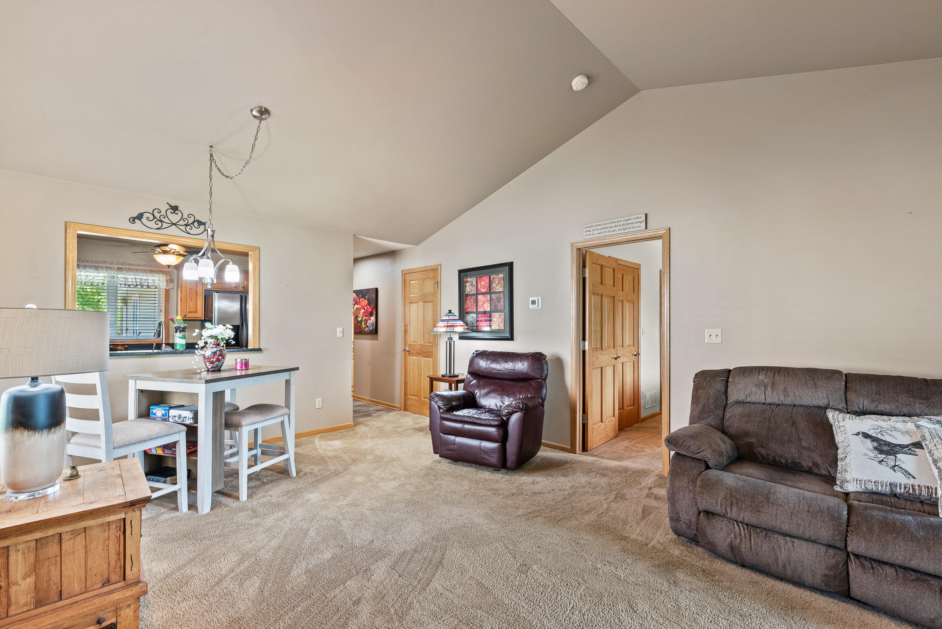 923 Algoma Dr