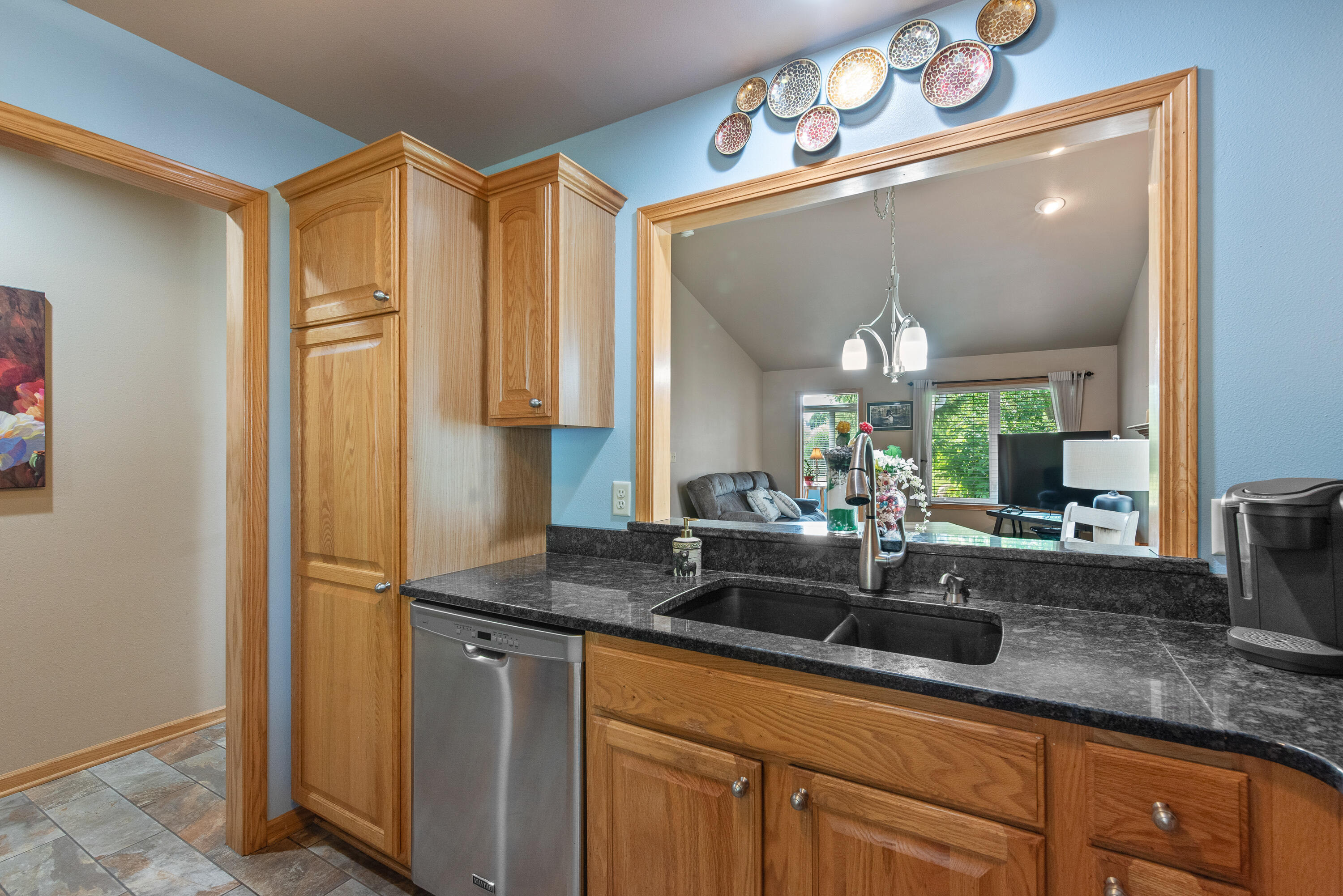 923 Algoma Dr
