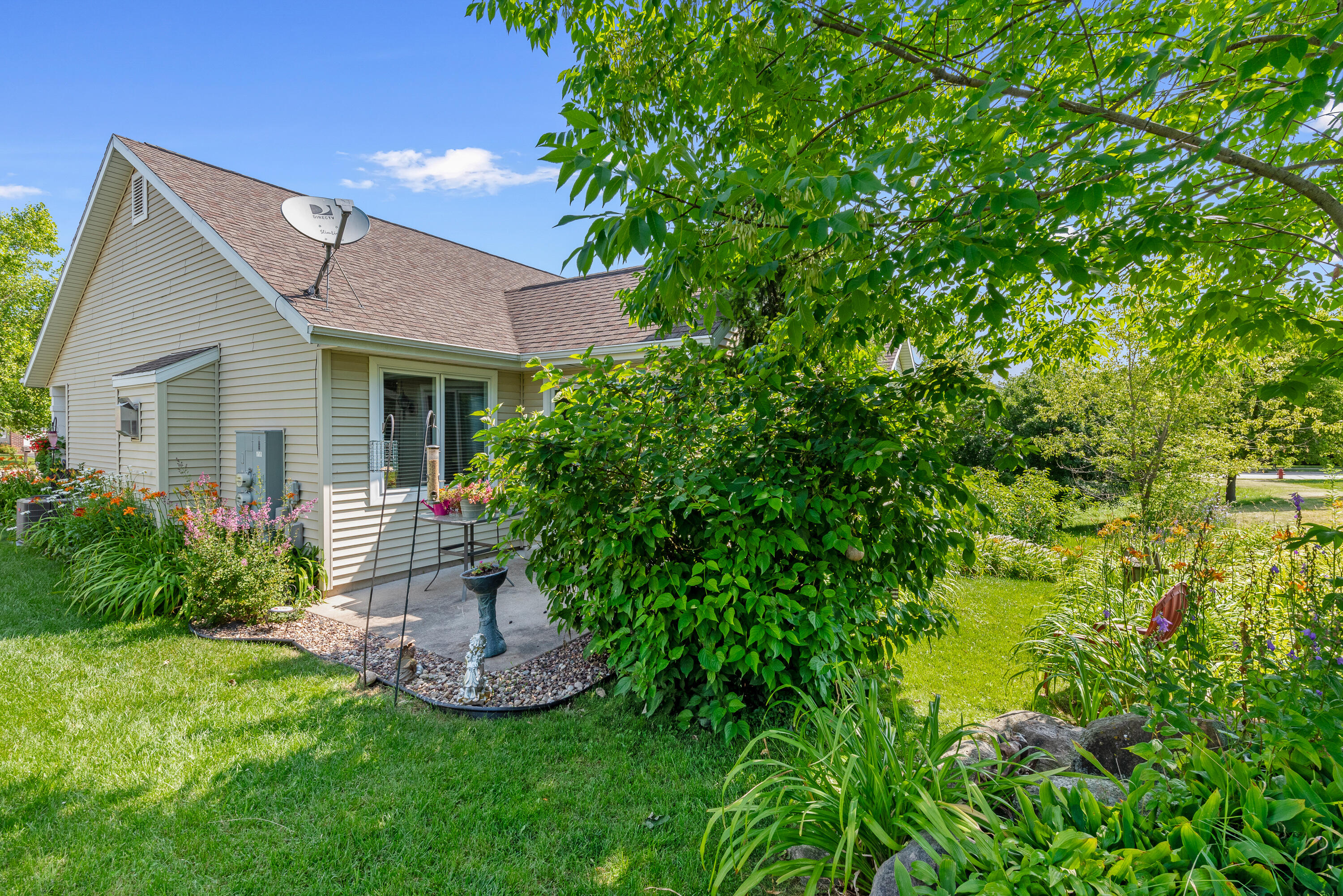 923 Algoma Dr