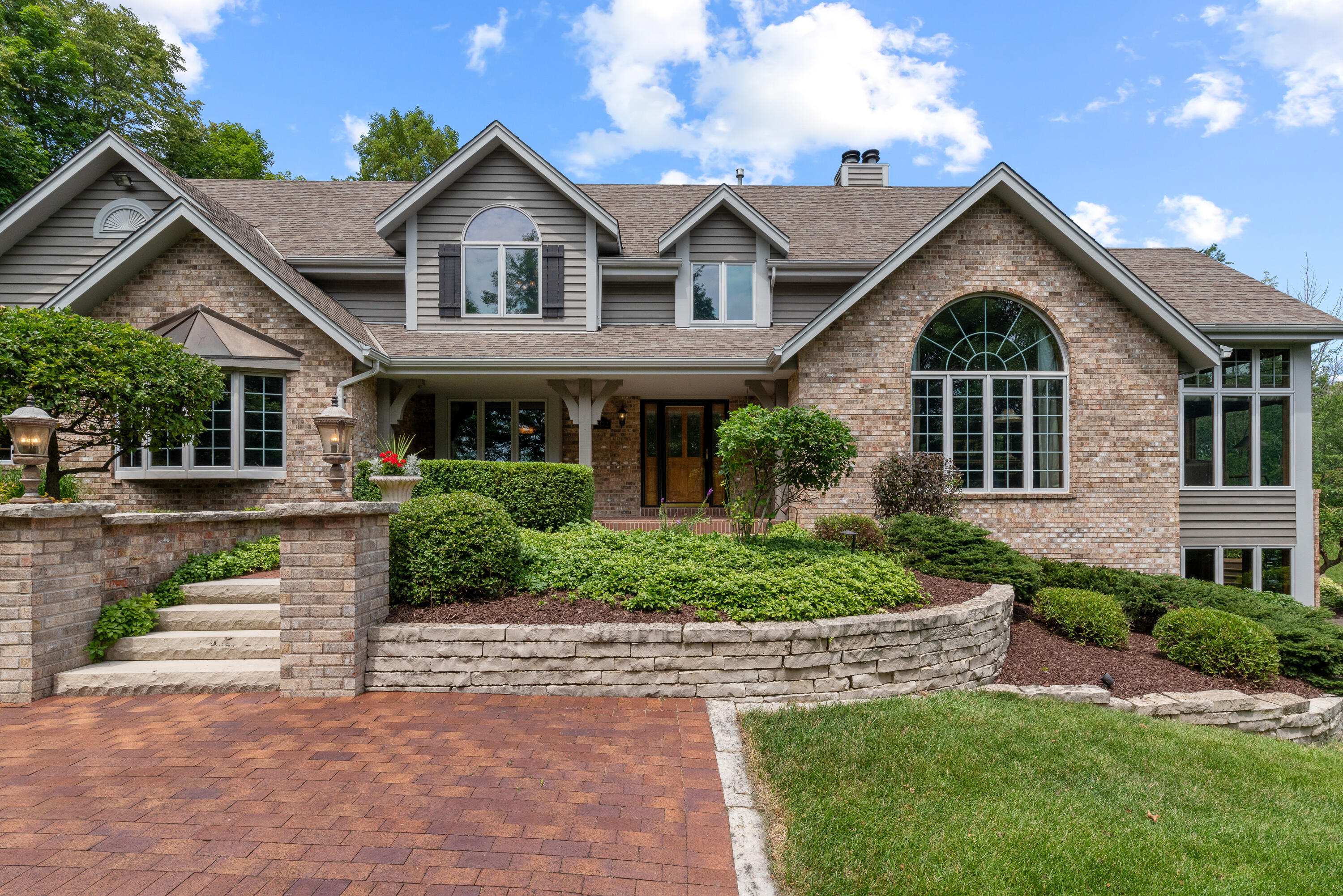 3172 Willowgate Pass