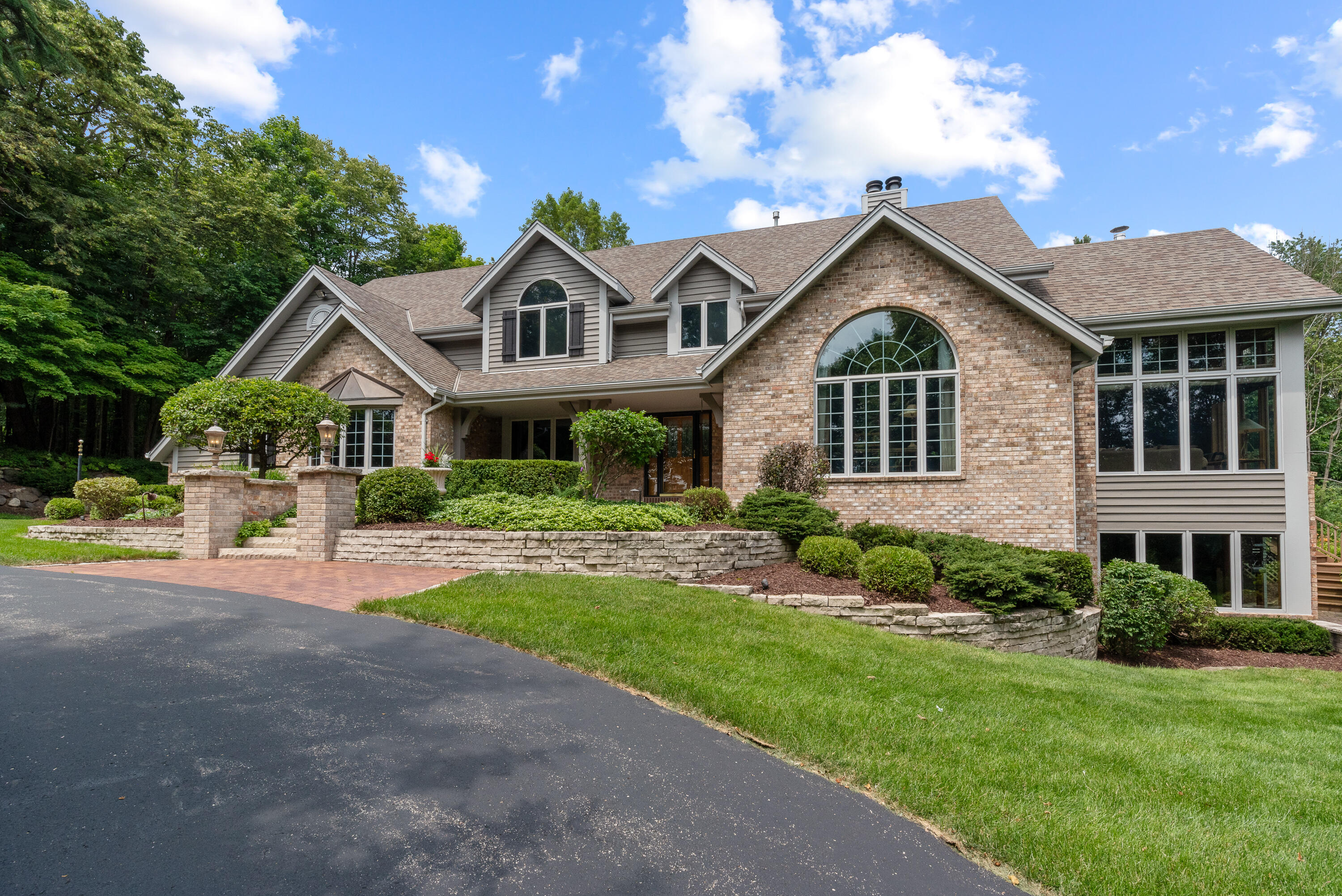 3172 Willowgate Pass