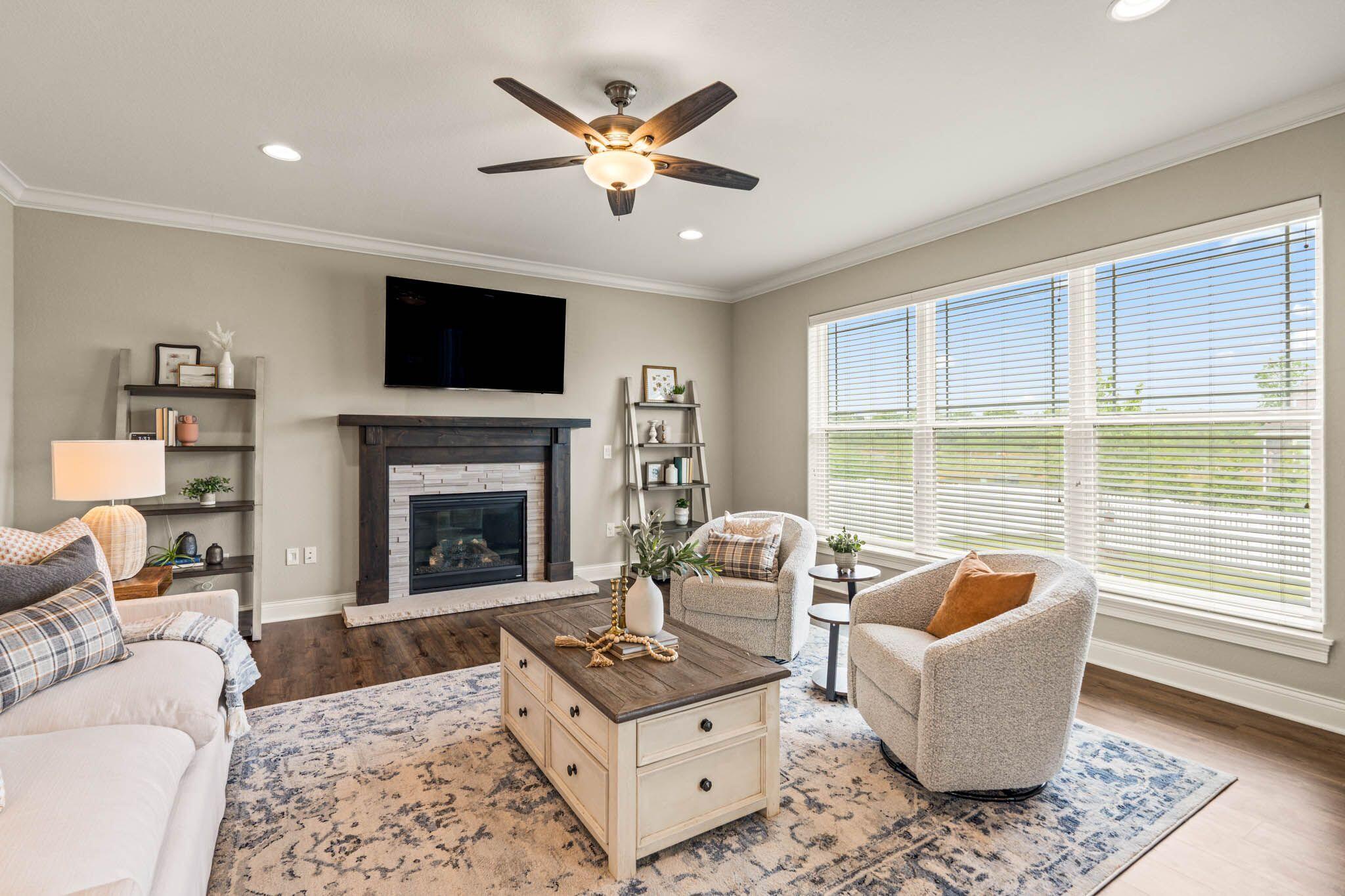 196 Winterberry Ln