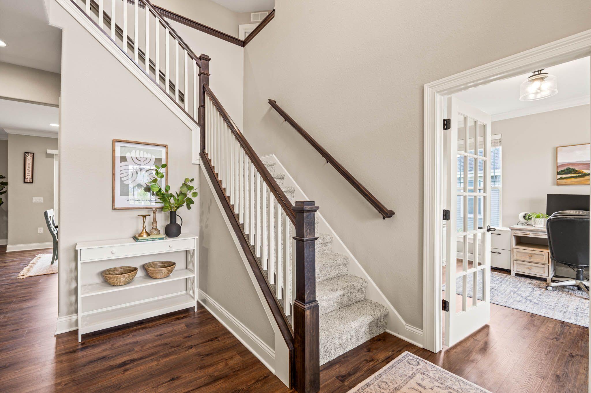 196 Winterberry Ln