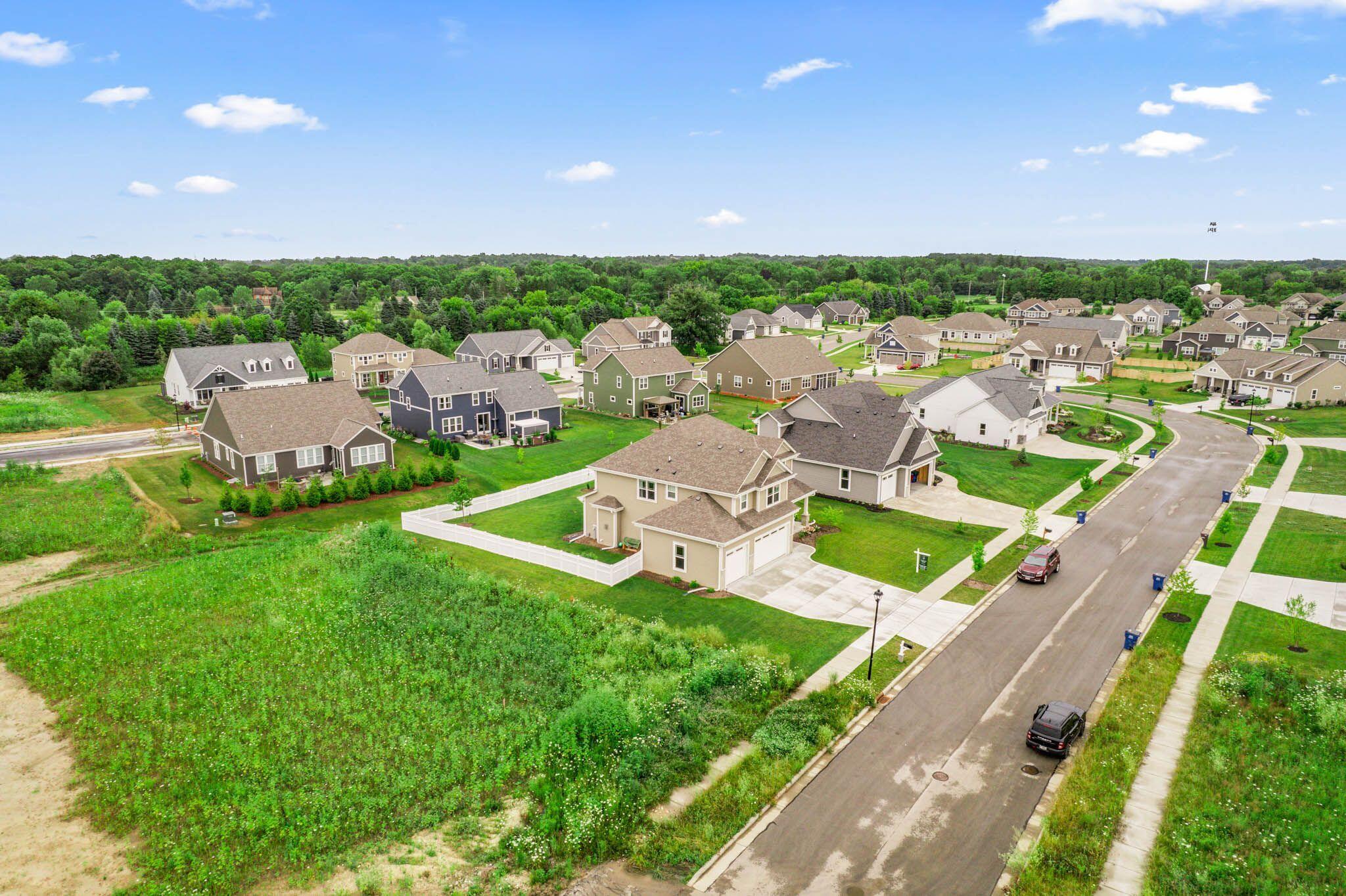 196 Winterberry Ln