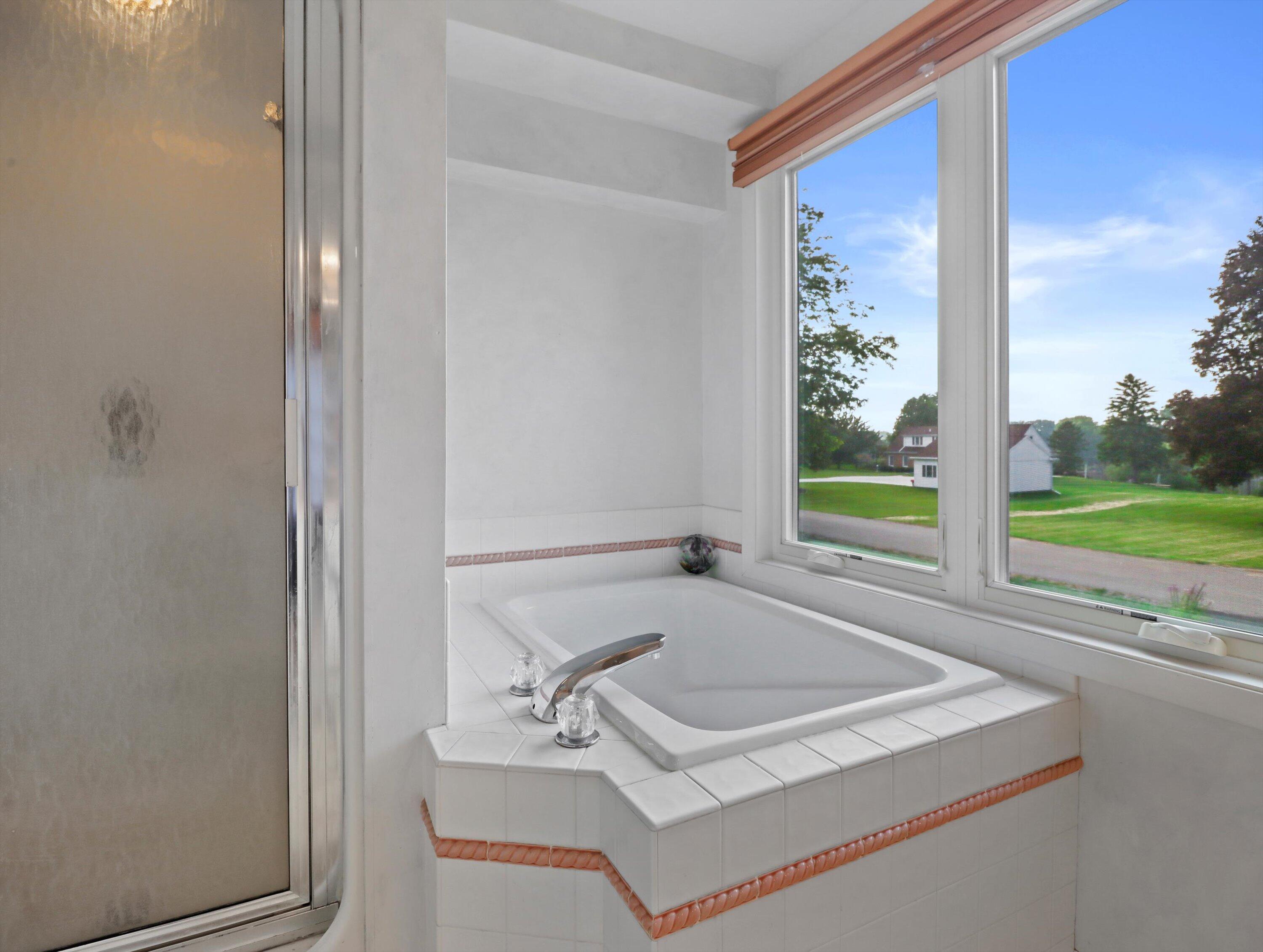 165 Riverview Ct