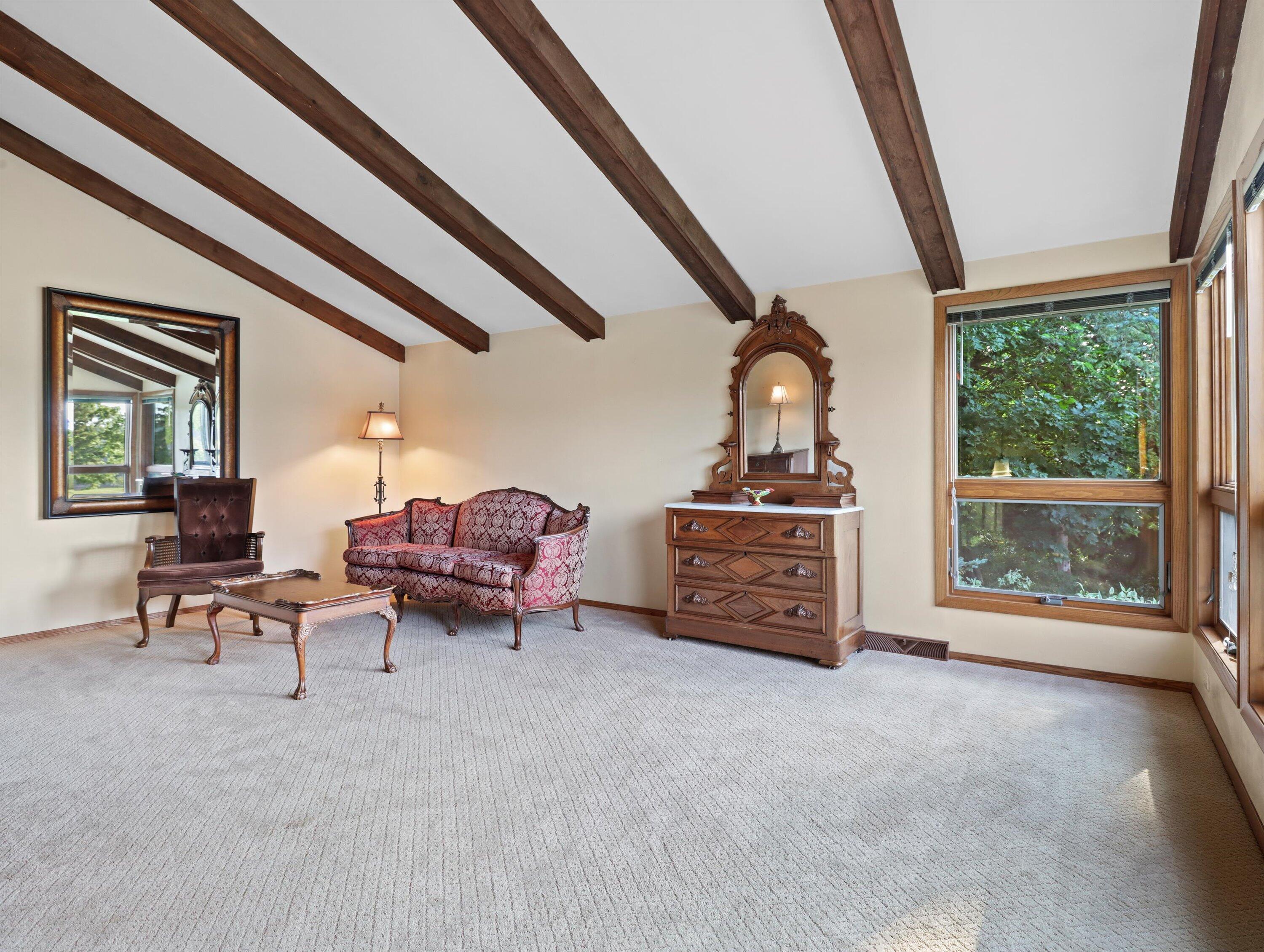 165 Riverview Ct