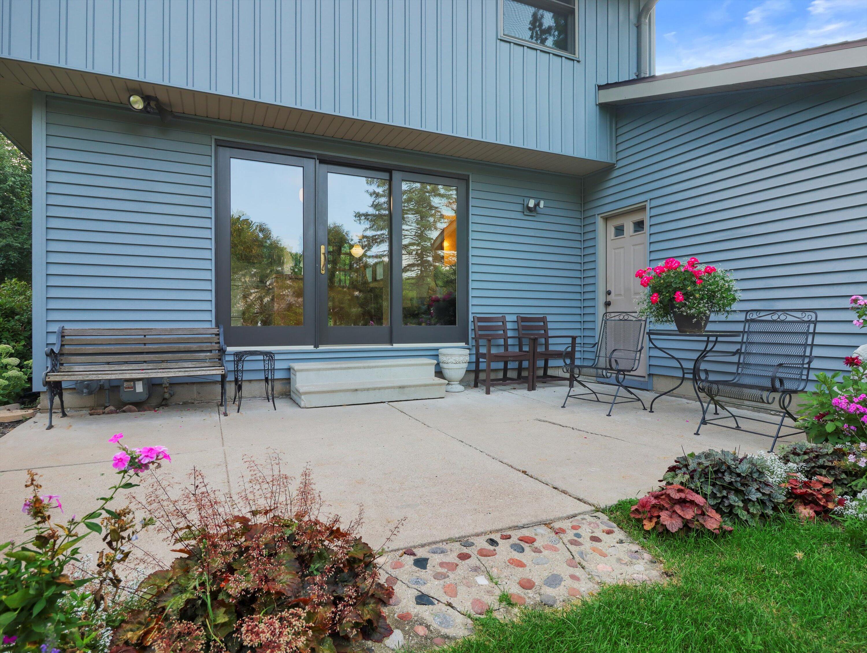 165 Riverview Ct