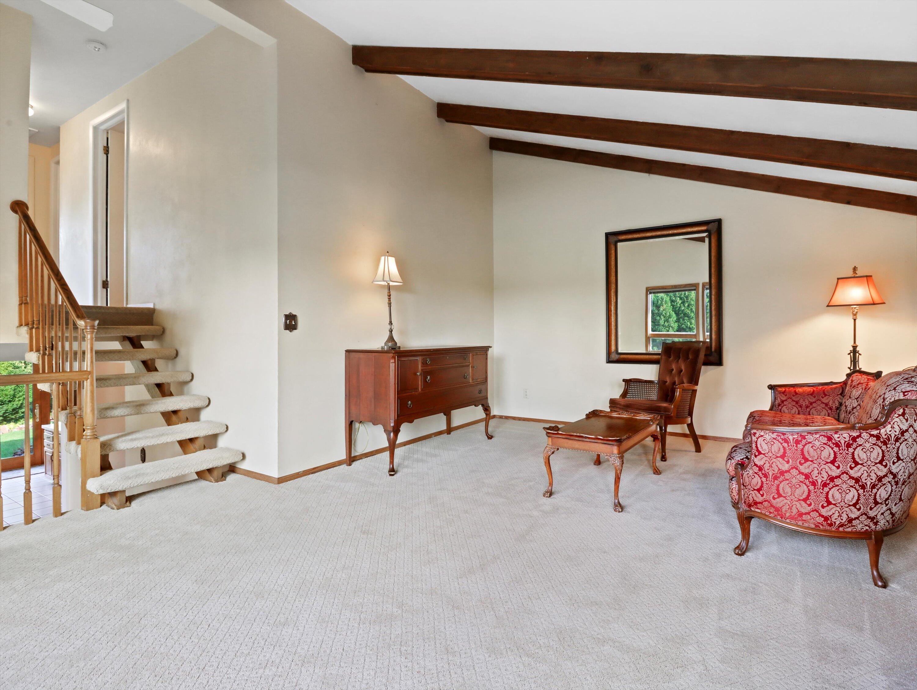165 Riverview Ct