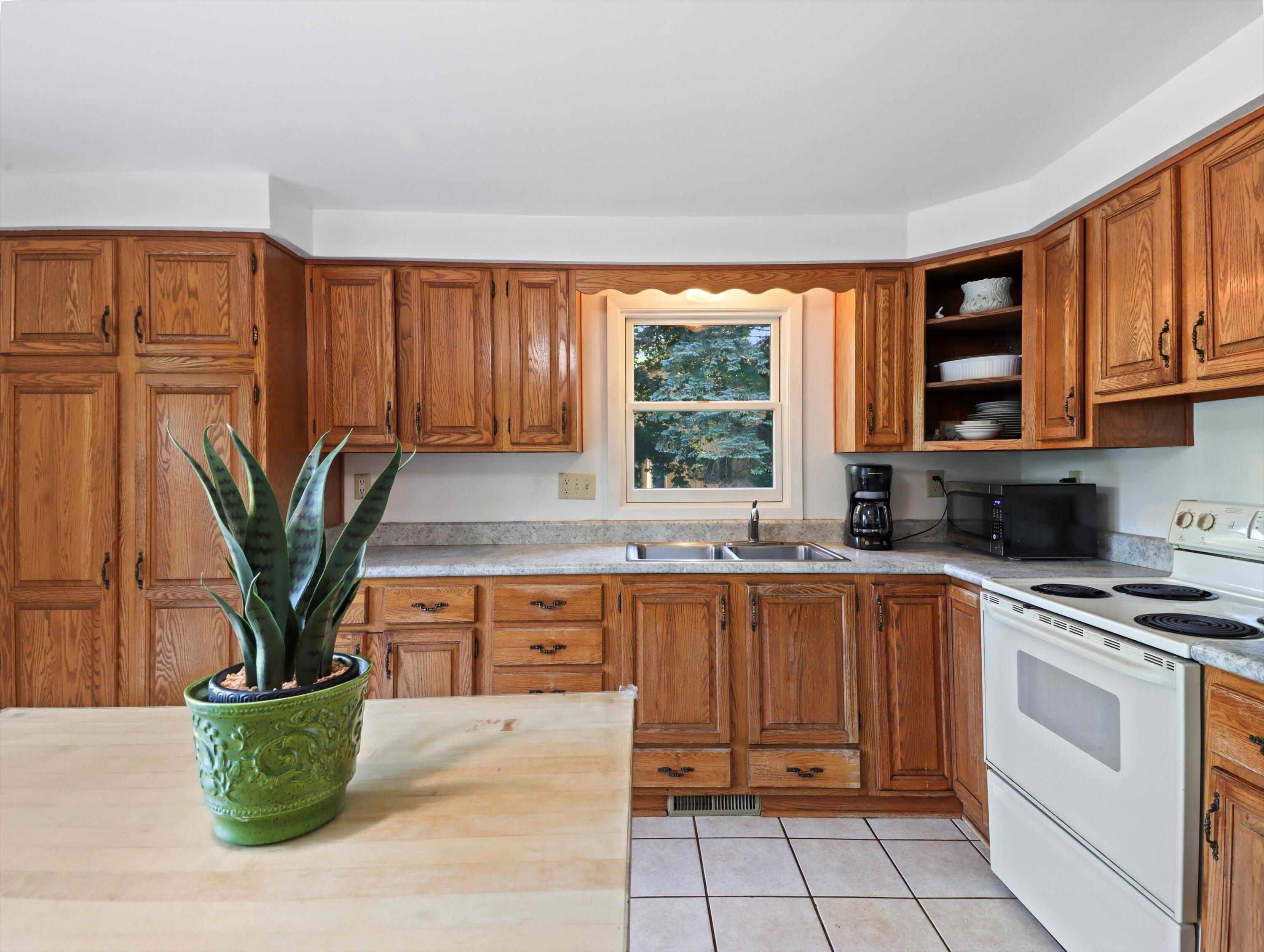 165 Riverview Ct