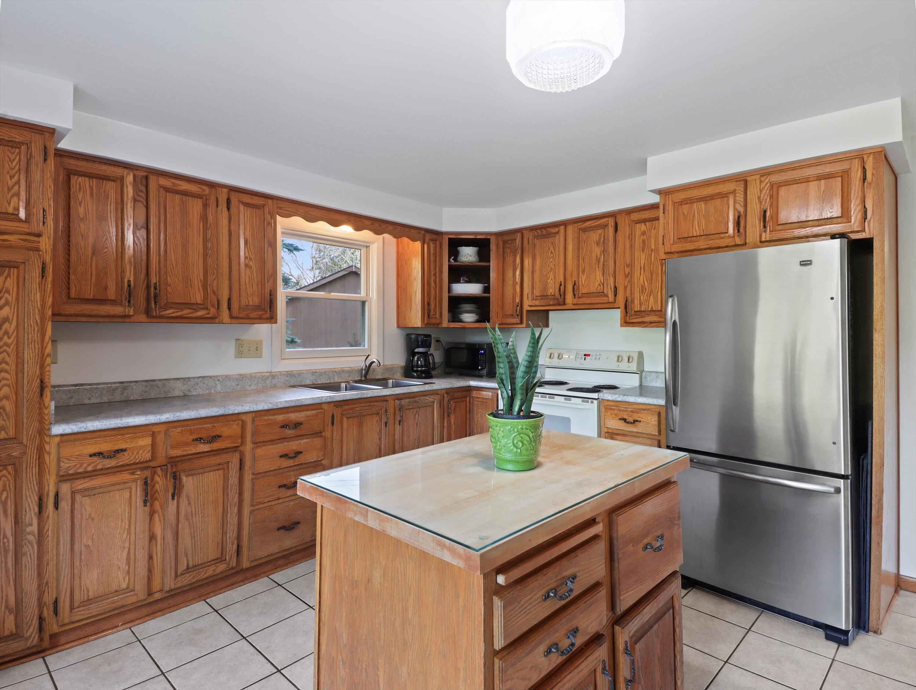 165 Riverview Ct