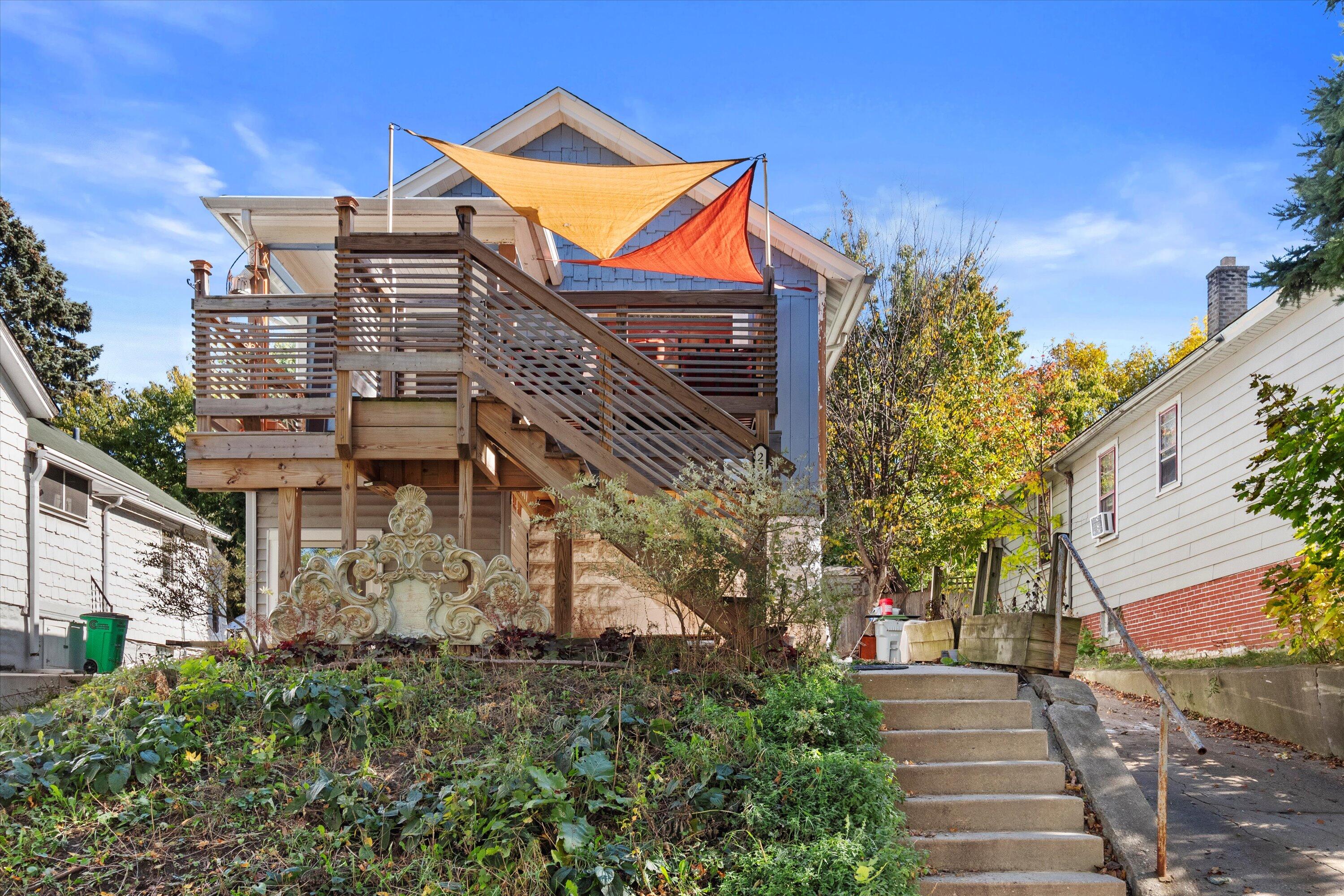 2546 S Austin St