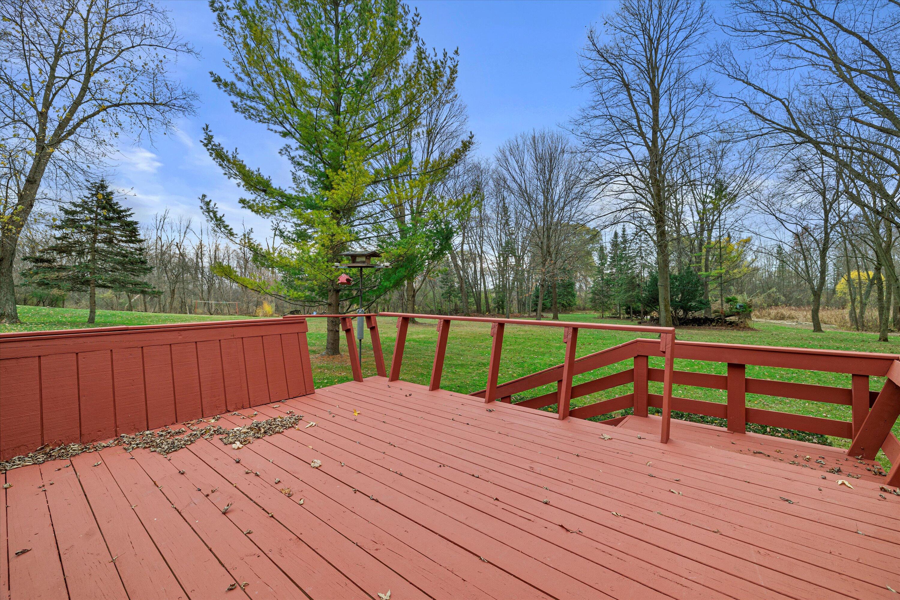 6687 Kingswood Dr