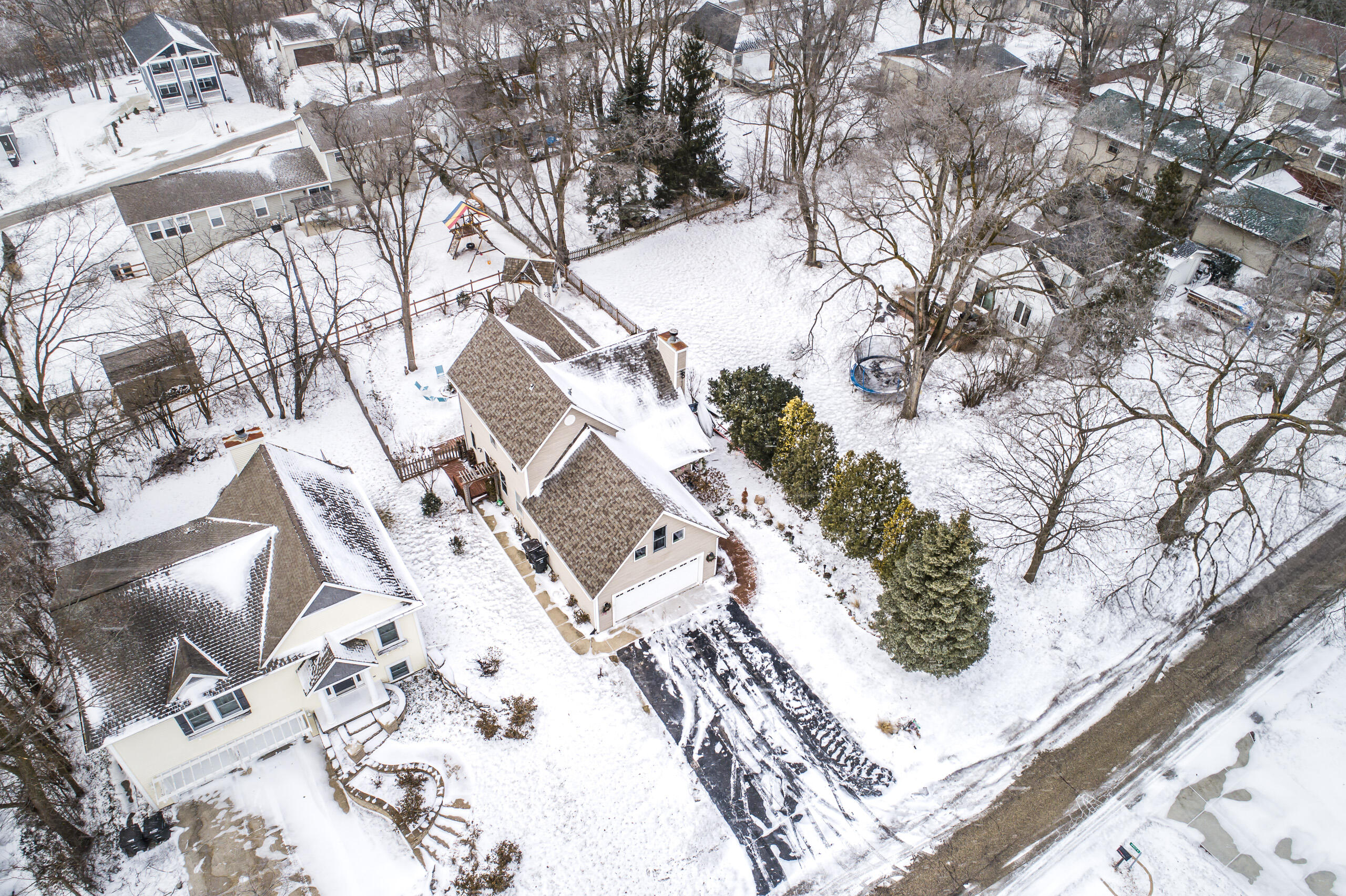 N9171 Elm St