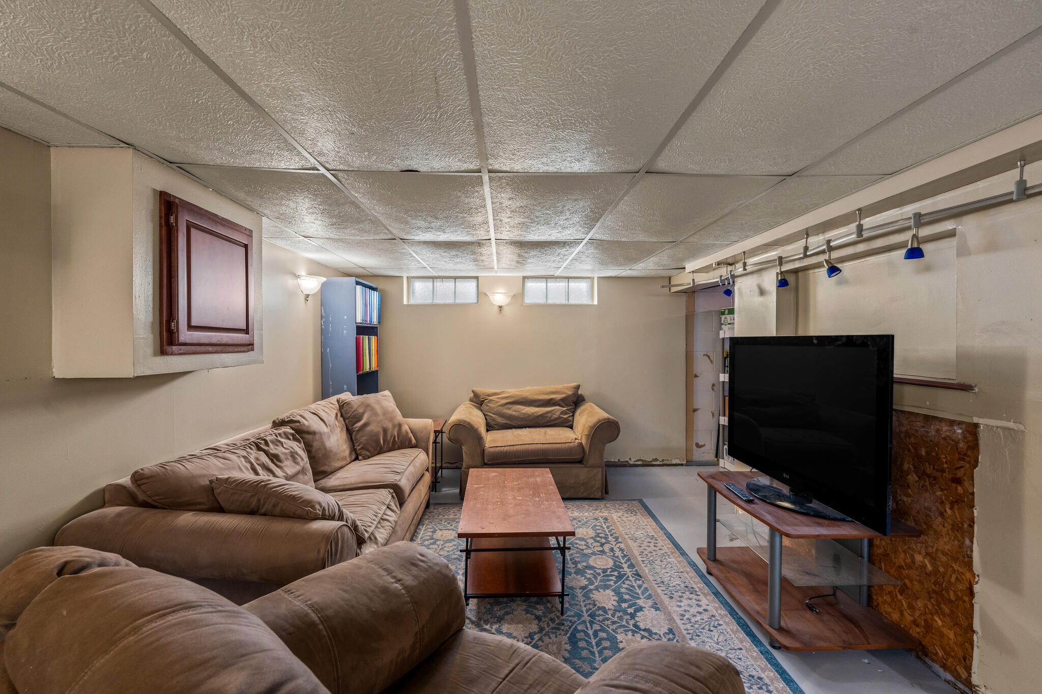 8549 W Douglas Ave