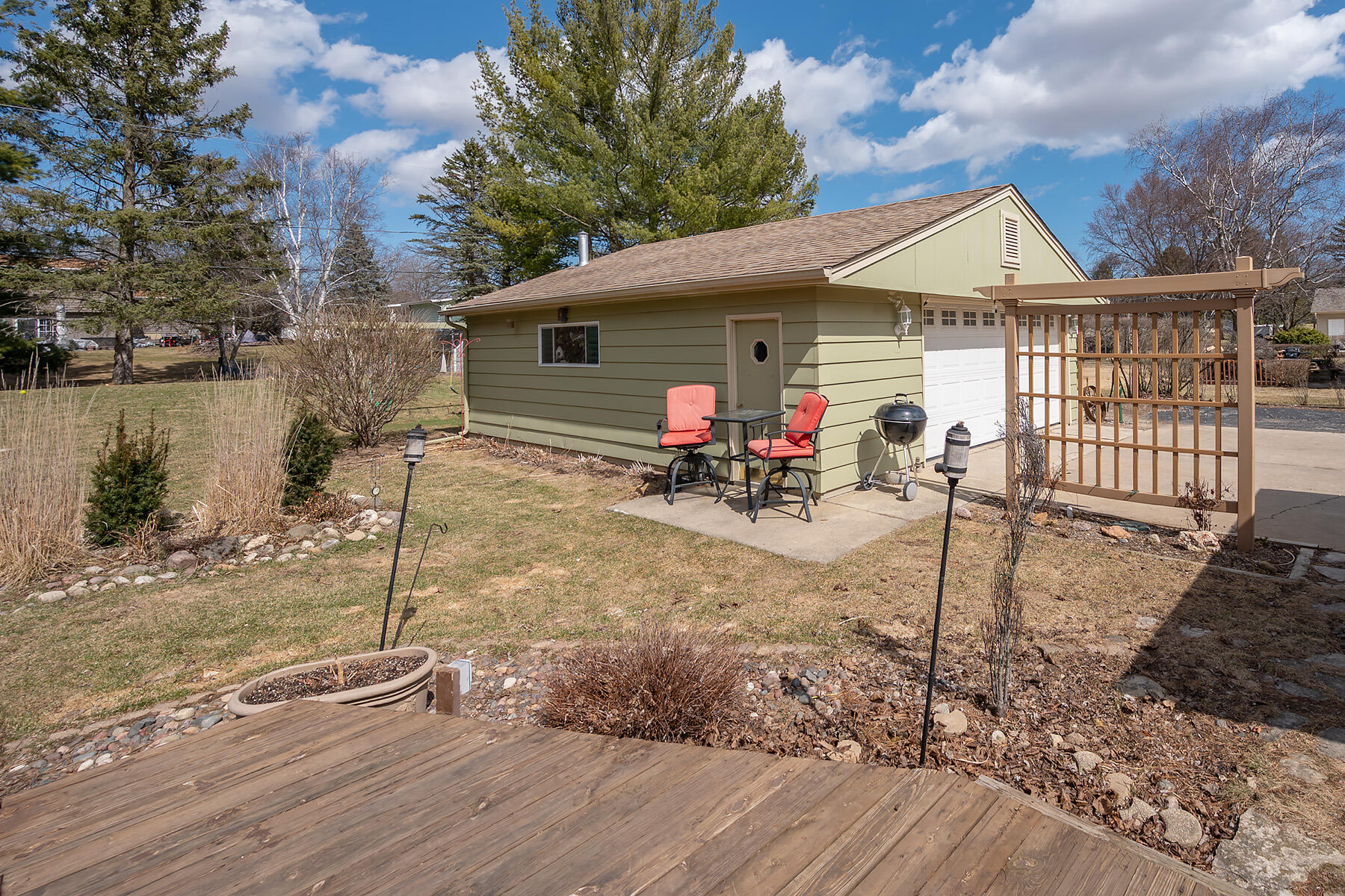 3368 Mount Ln