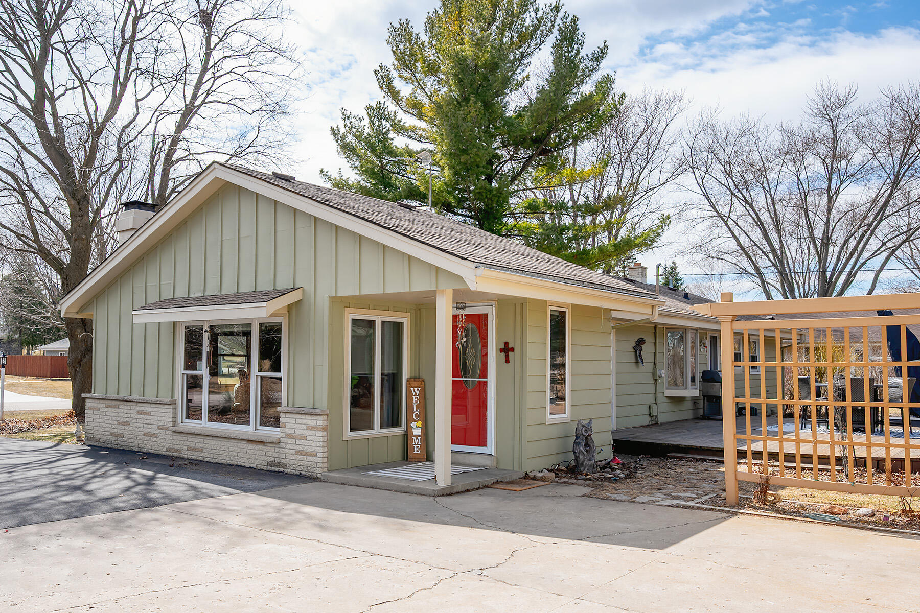 3368 Mount Ln
