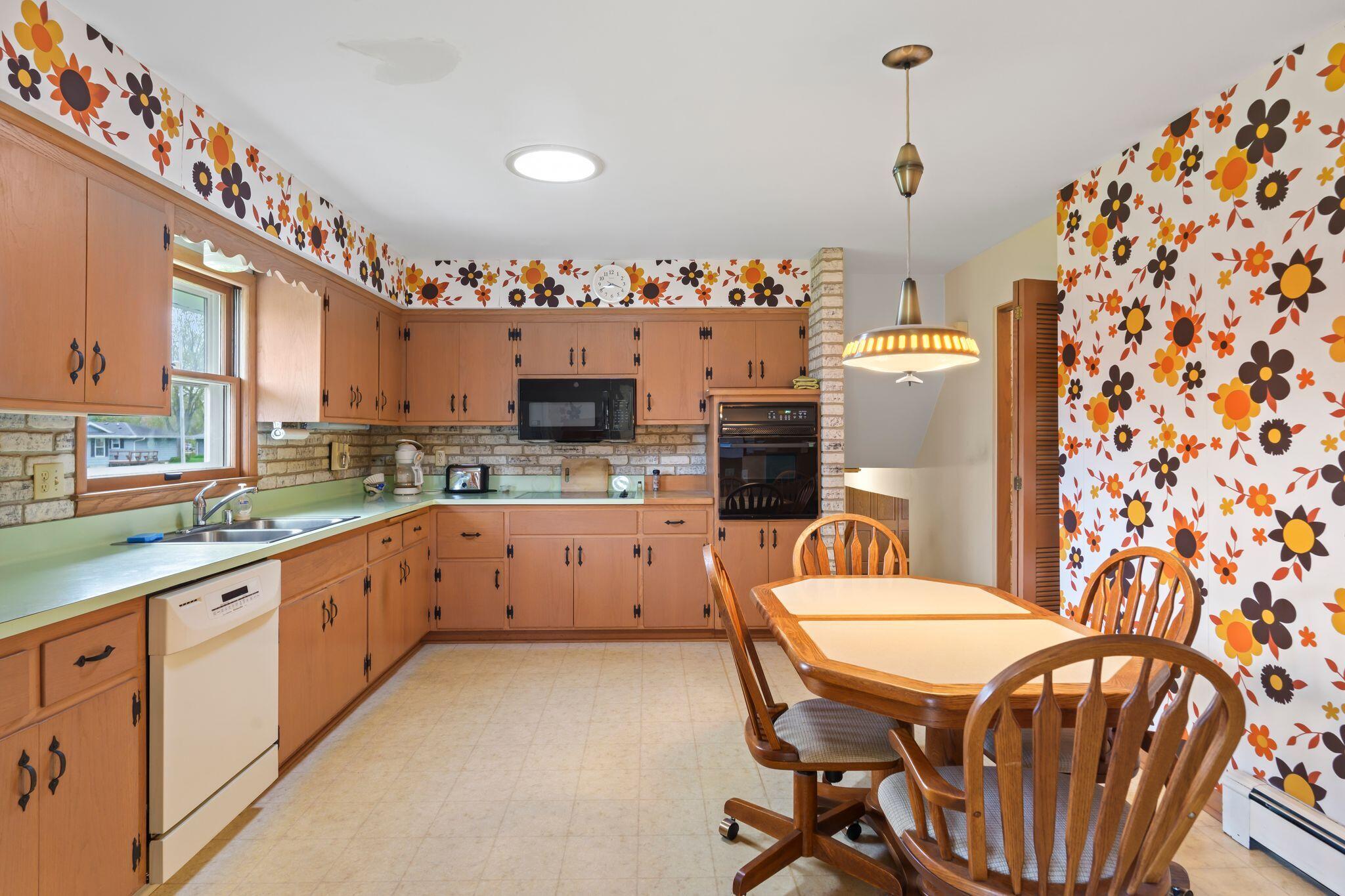 S67W13779 Hardwicke Pl