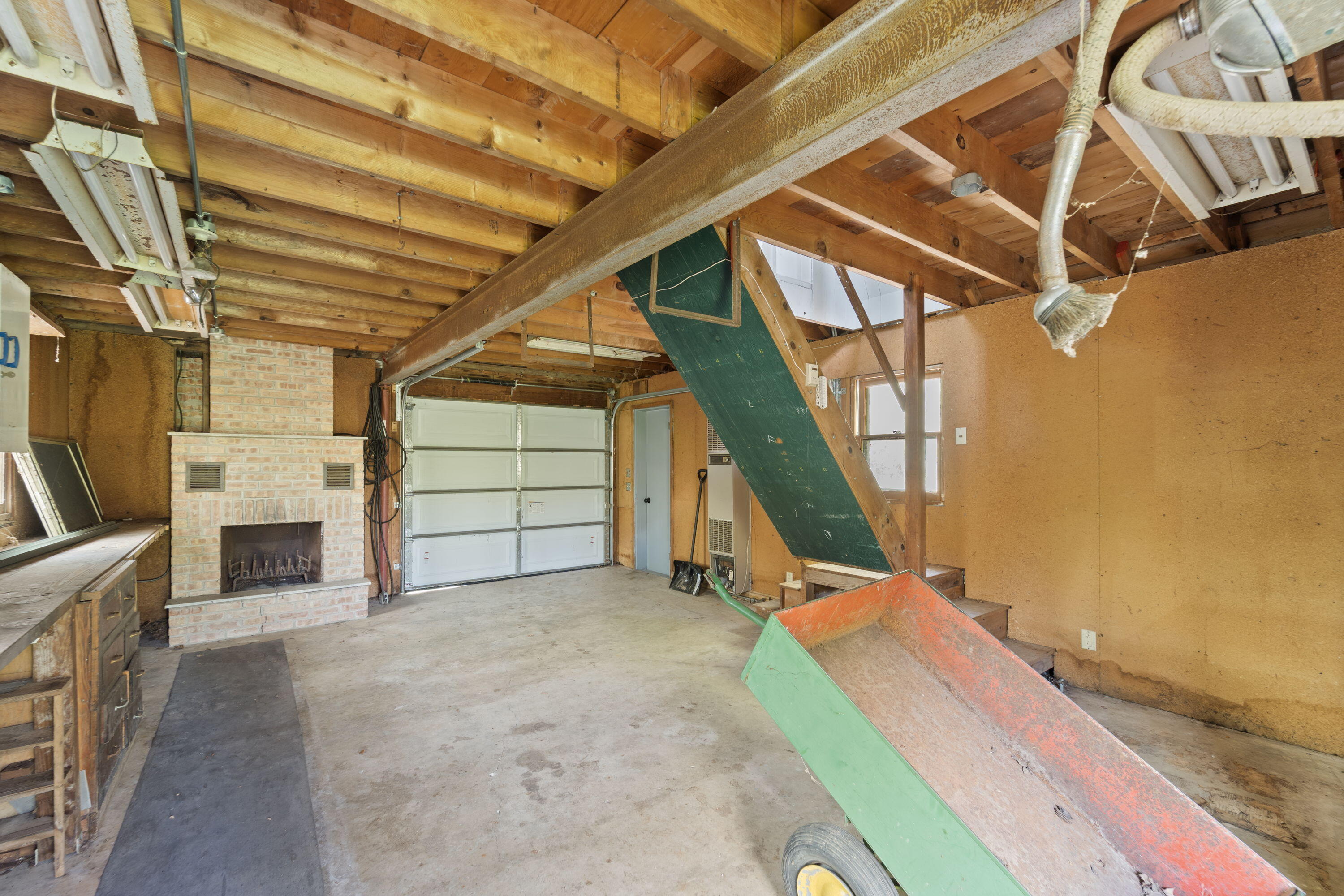 1533 W El Rancho Dr