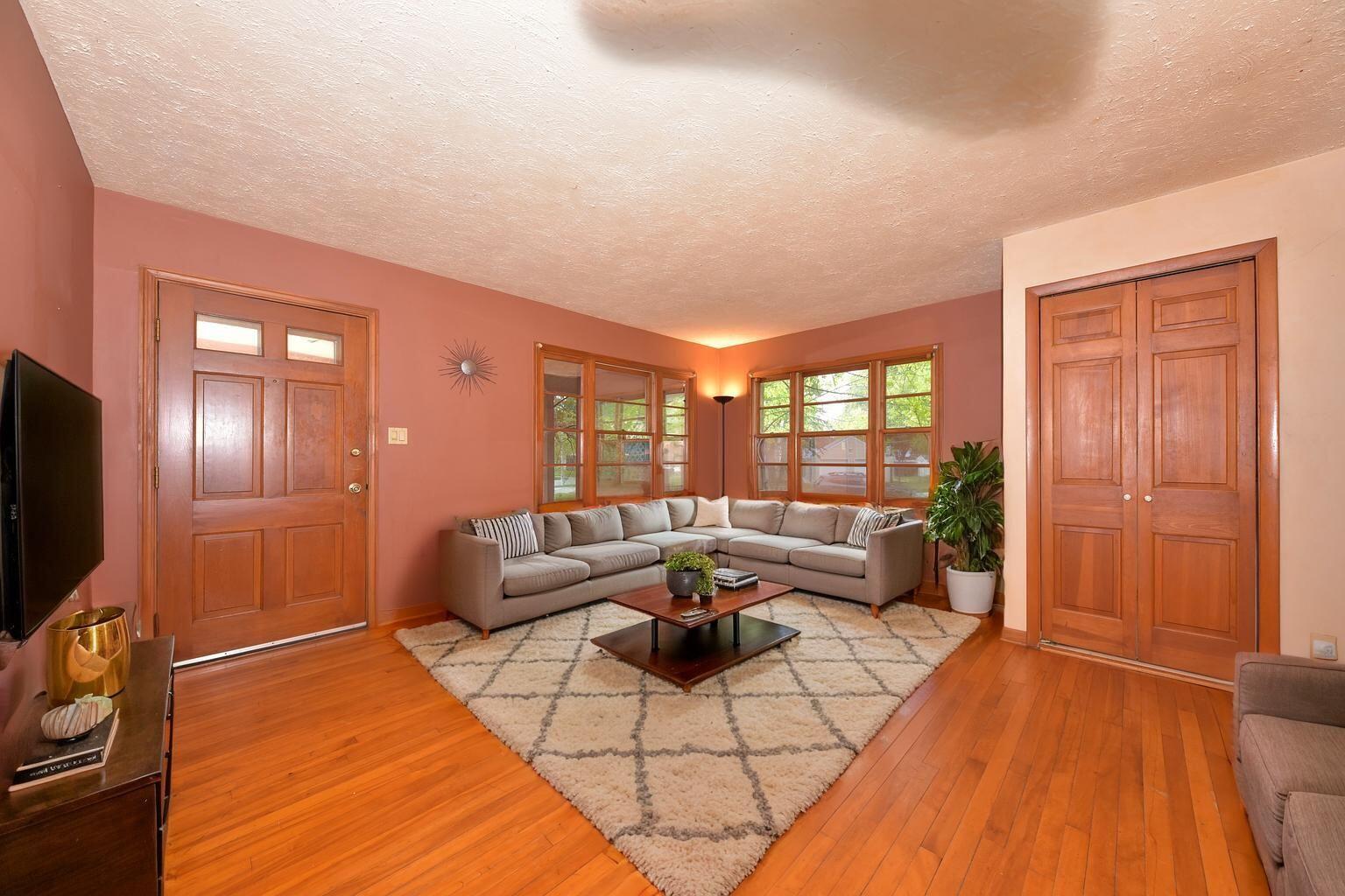W59N729 Highwood Dr