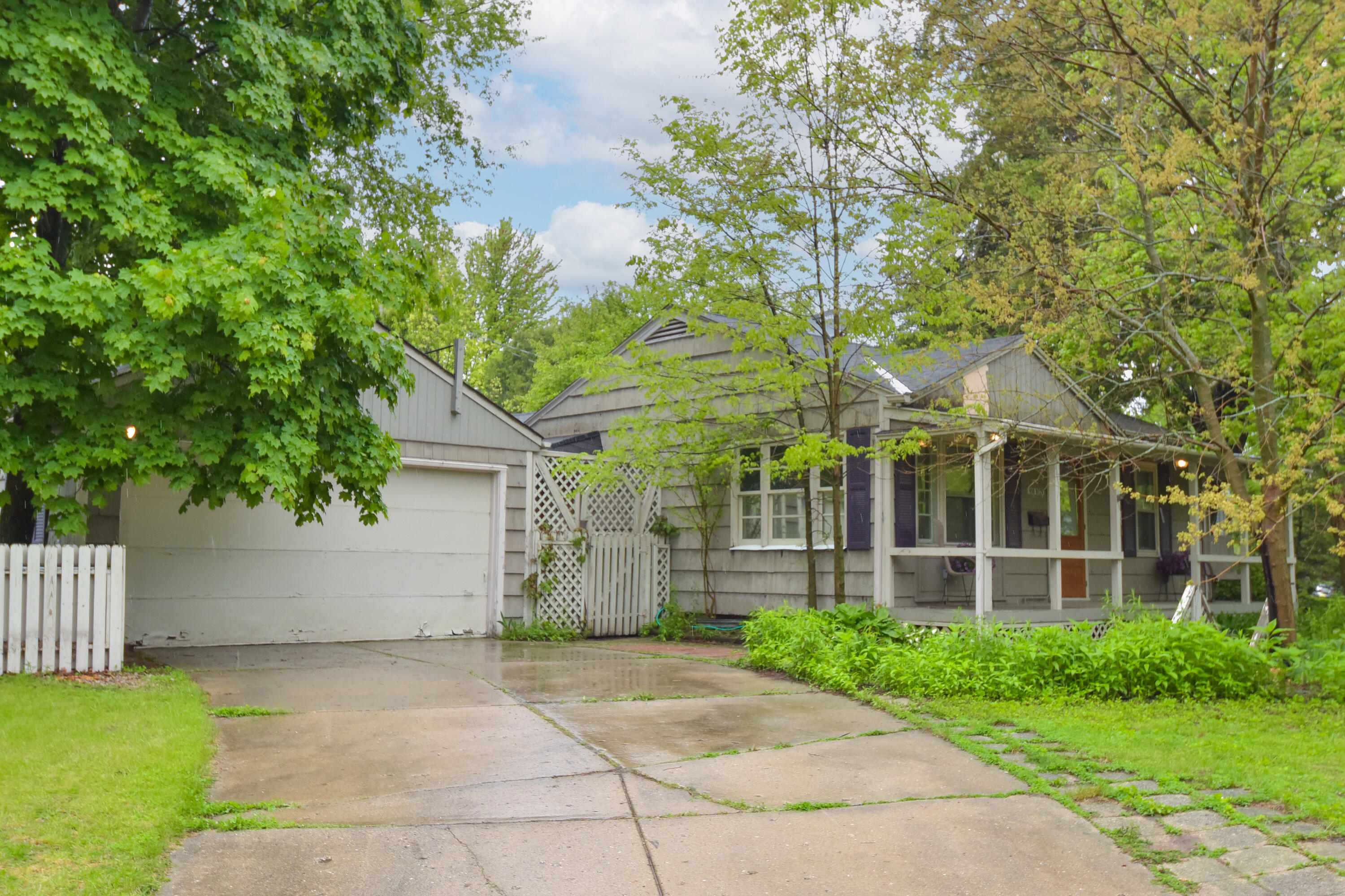 W59N729 Highwood Dr