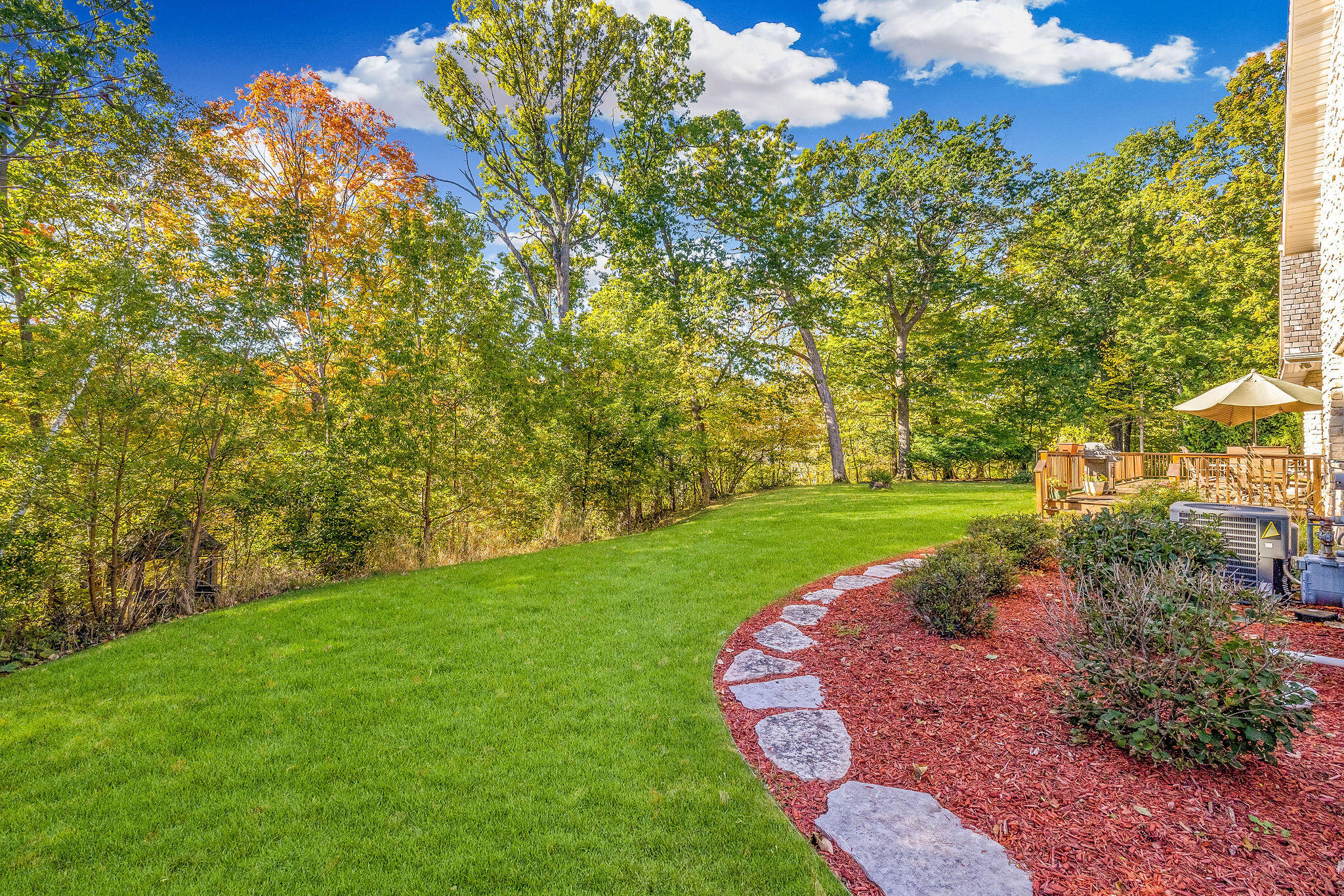 215 W Ravine Baye Rd