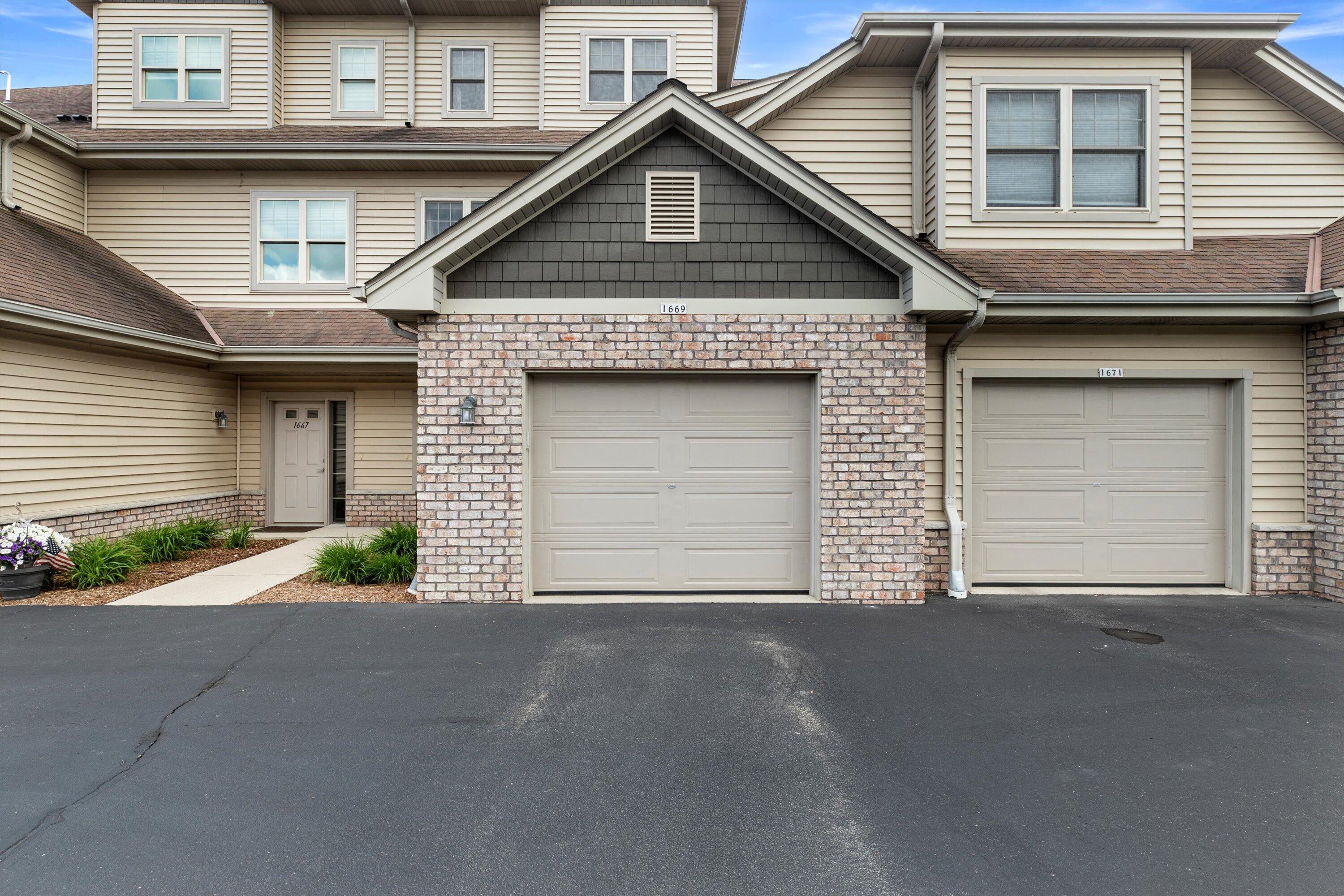 1669 New Port Vista Dr