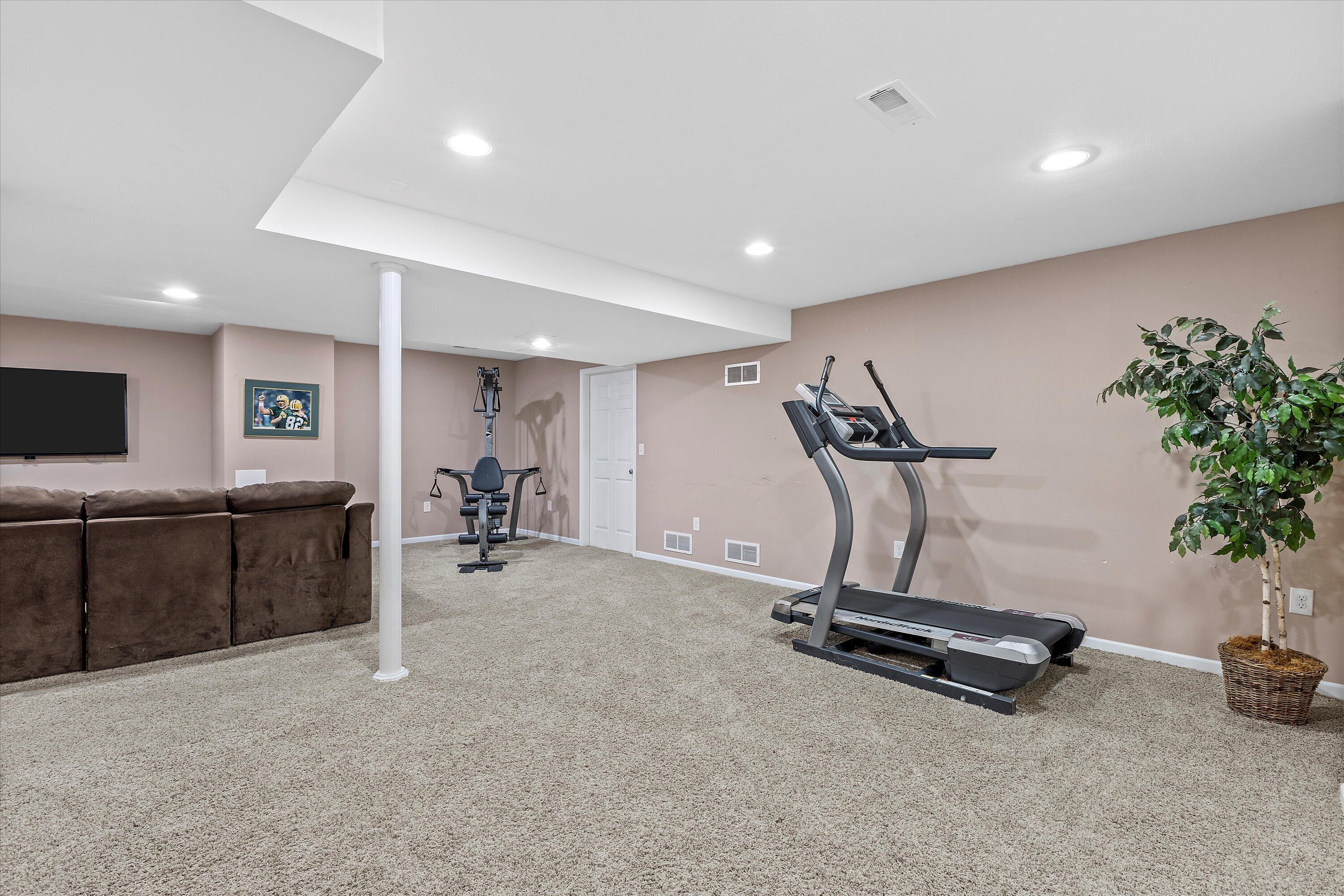 1333 Mockingbird Dr