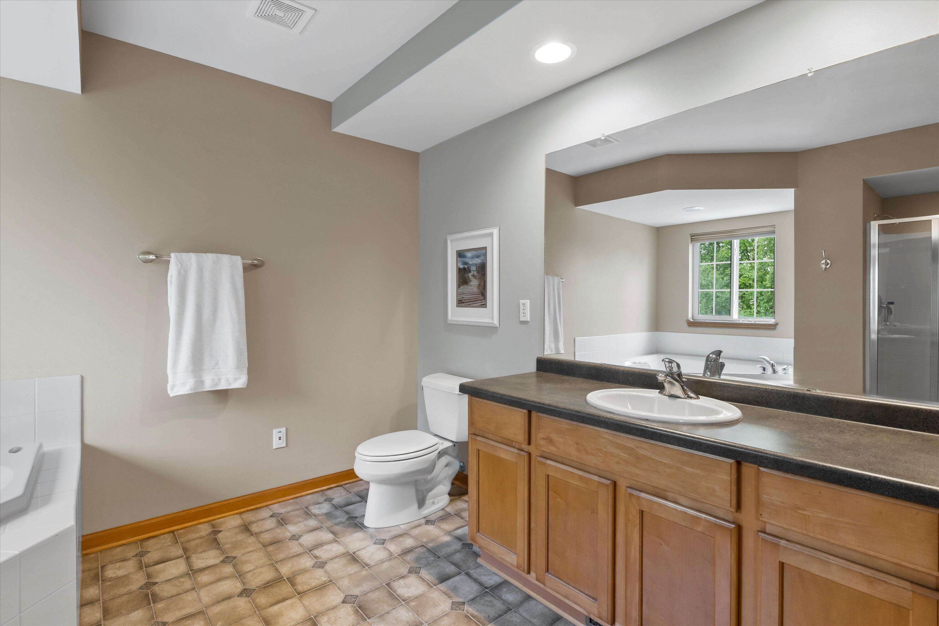 1333 Mockingbird Dr