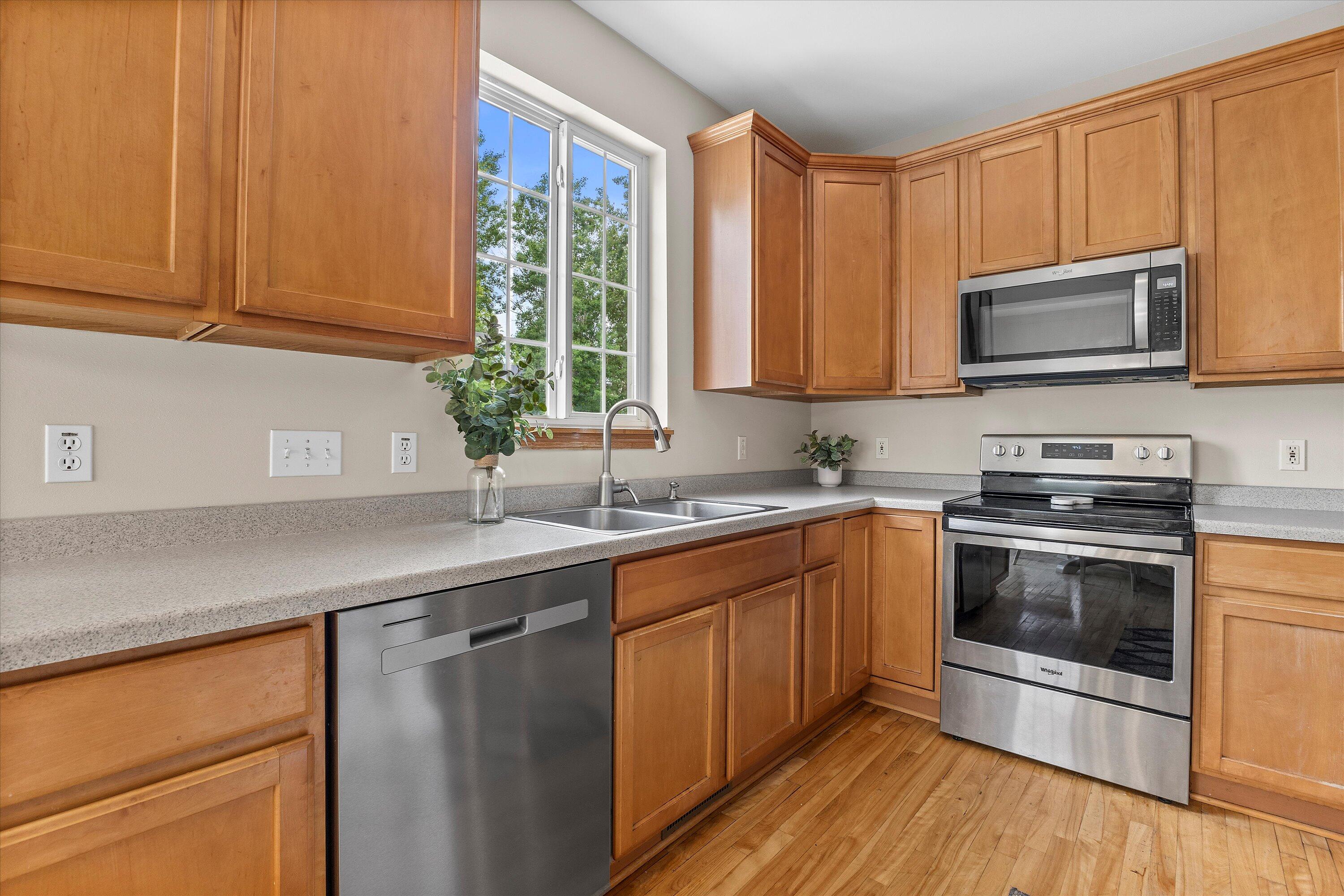 1333 Mockingbird Dr