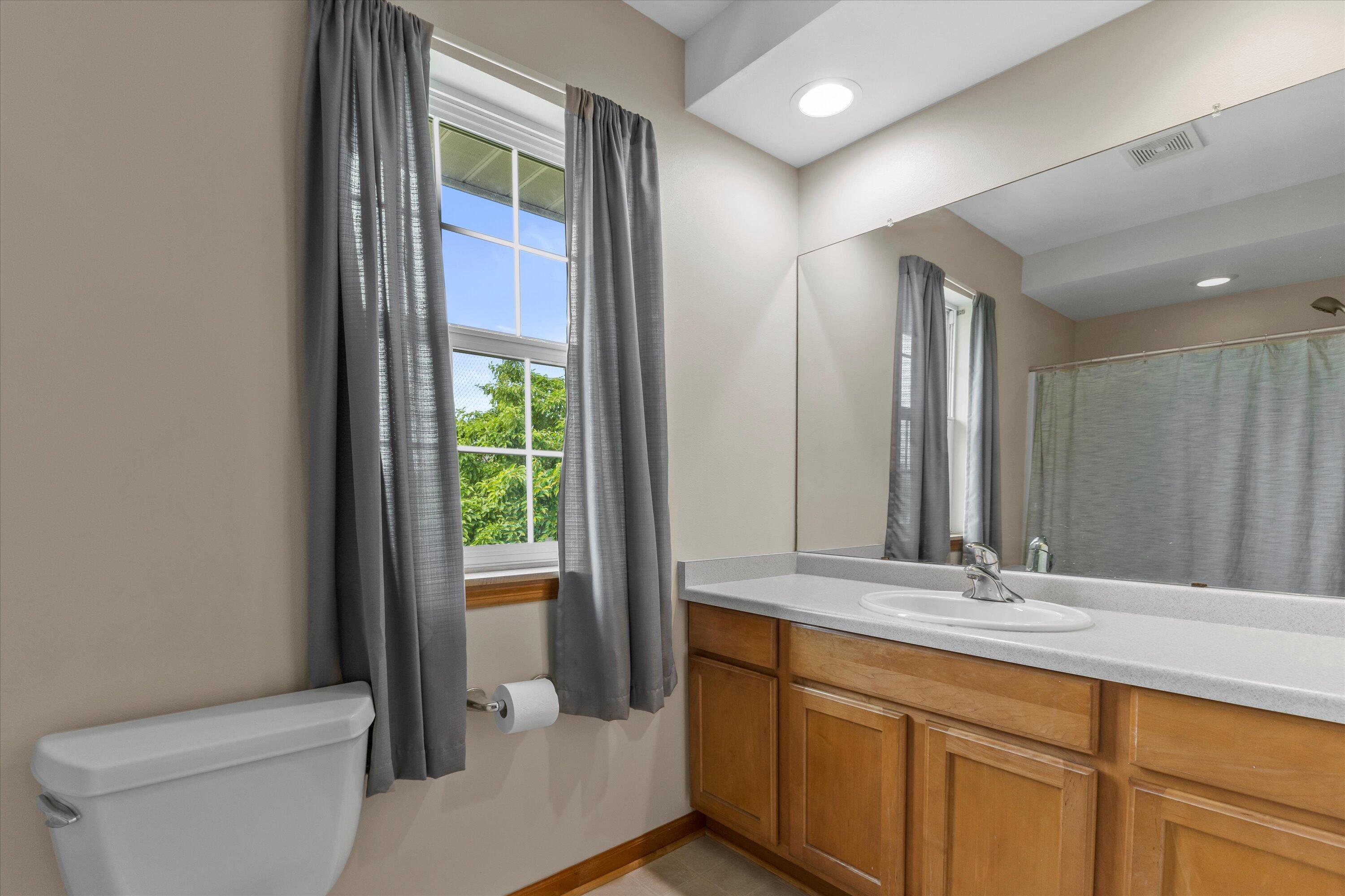 1333 Mockingbird Dr