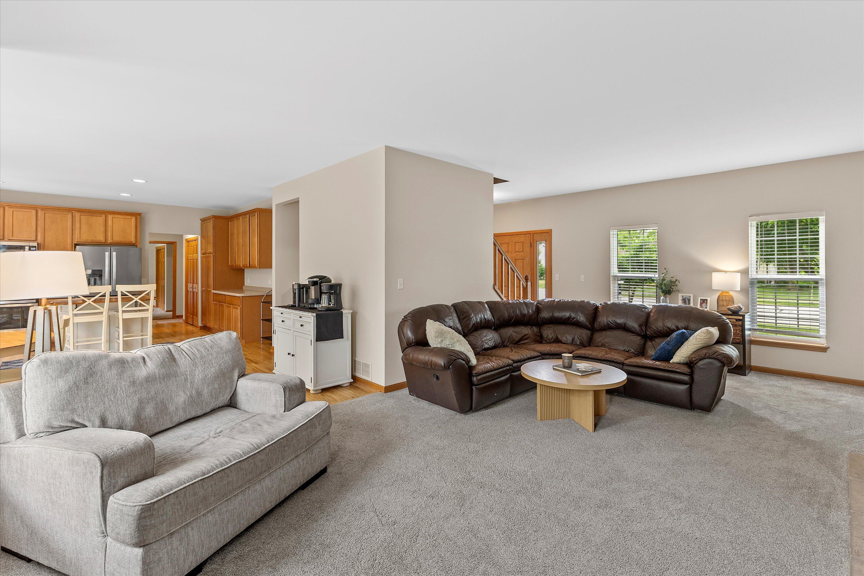 1333 Mockingbird Dr