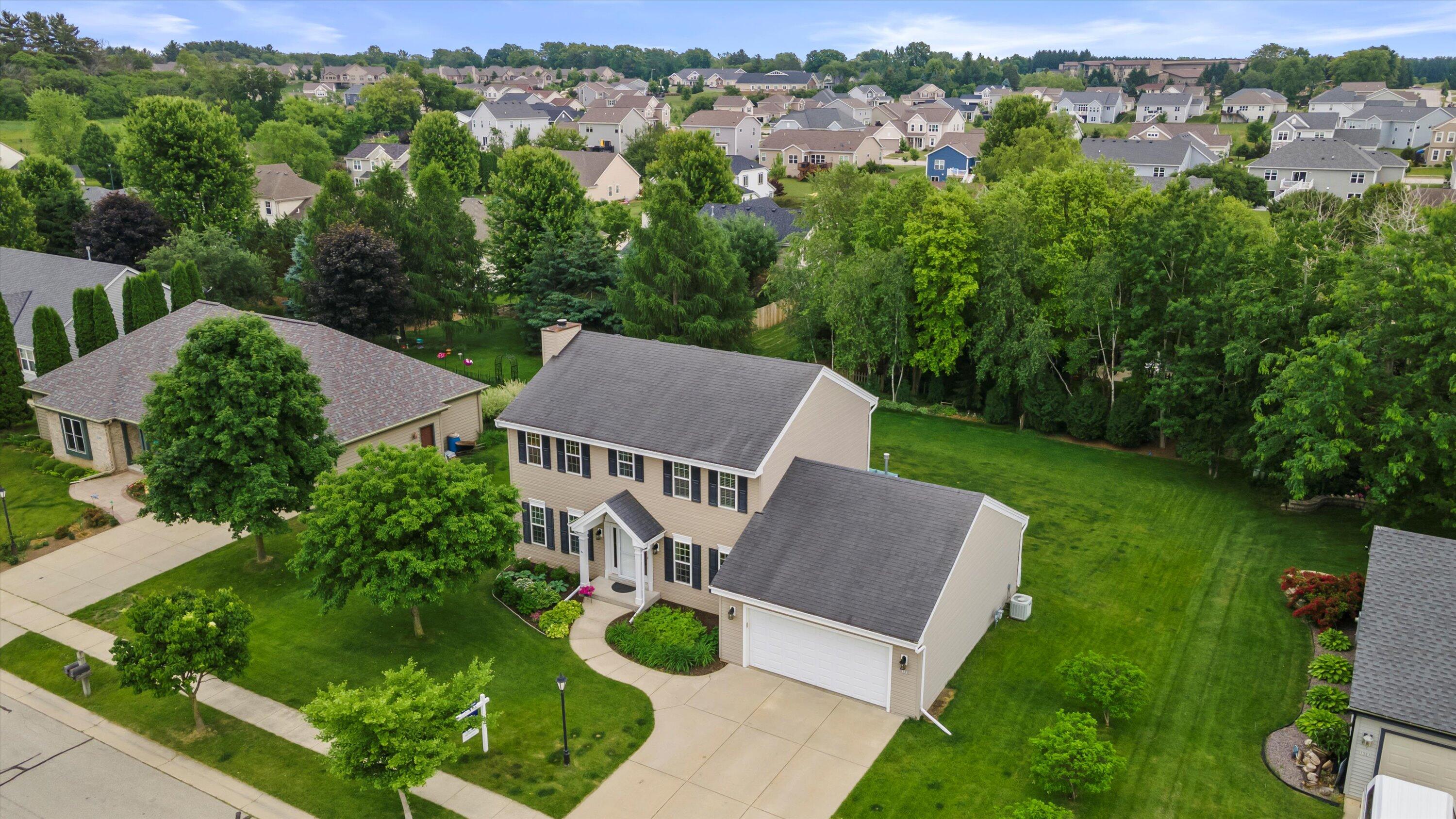 1333 Mockingbird Dr