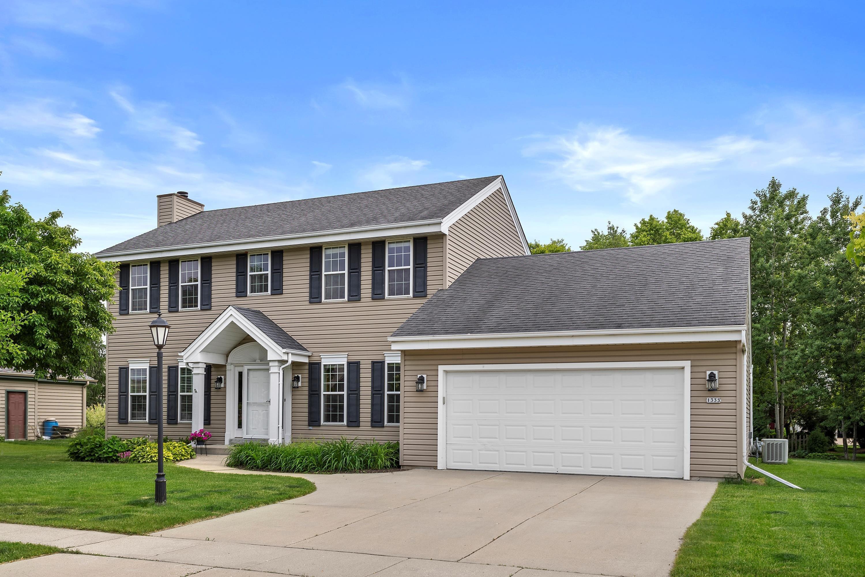 1333 Mockingbird Dr