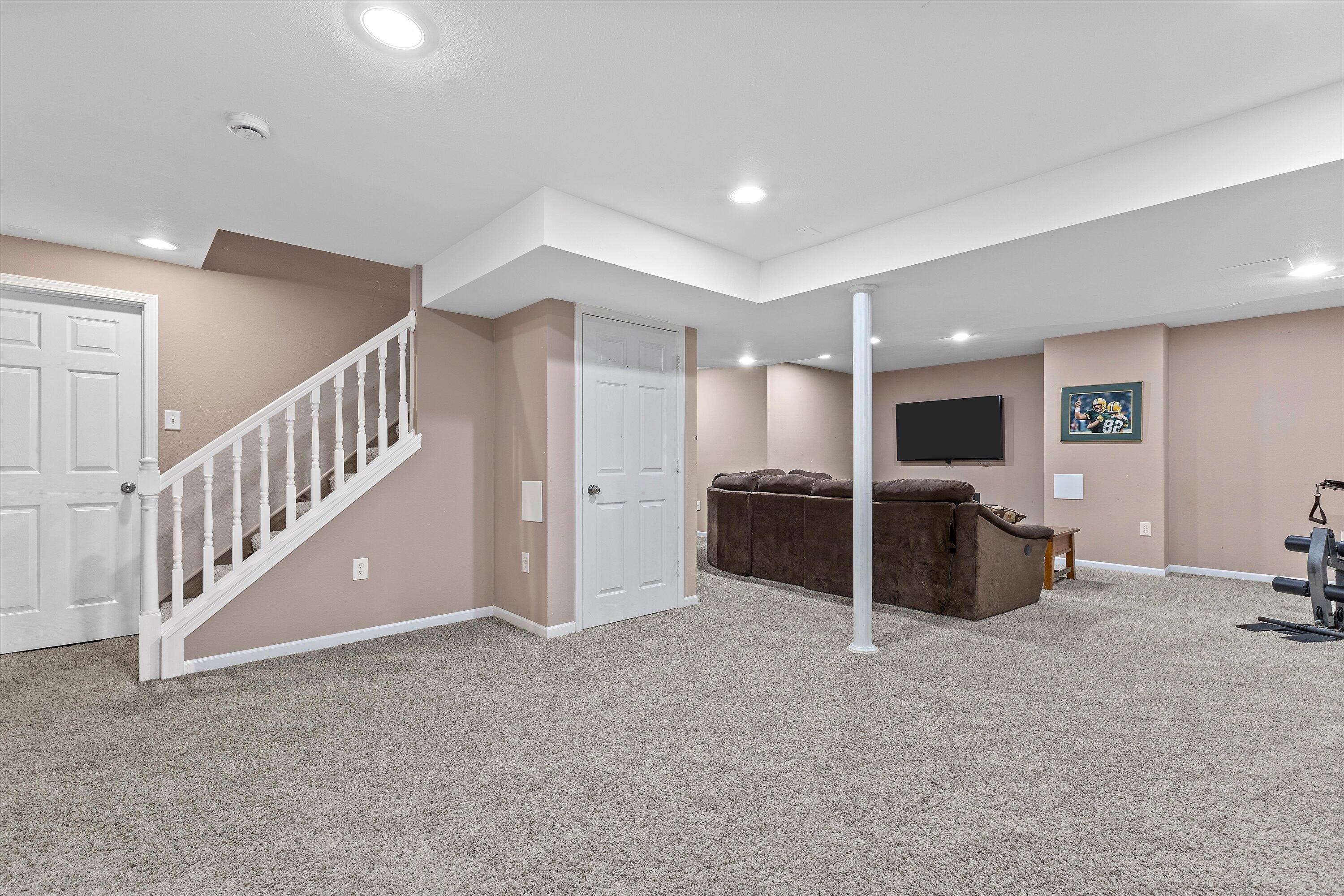 1333 Mockingbird Dr