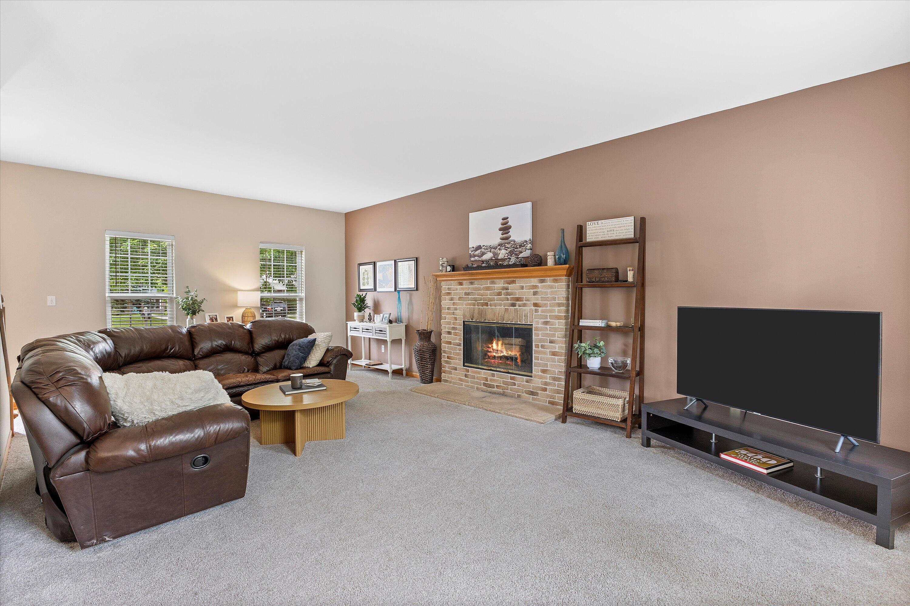 1333 Mockingbird Dr