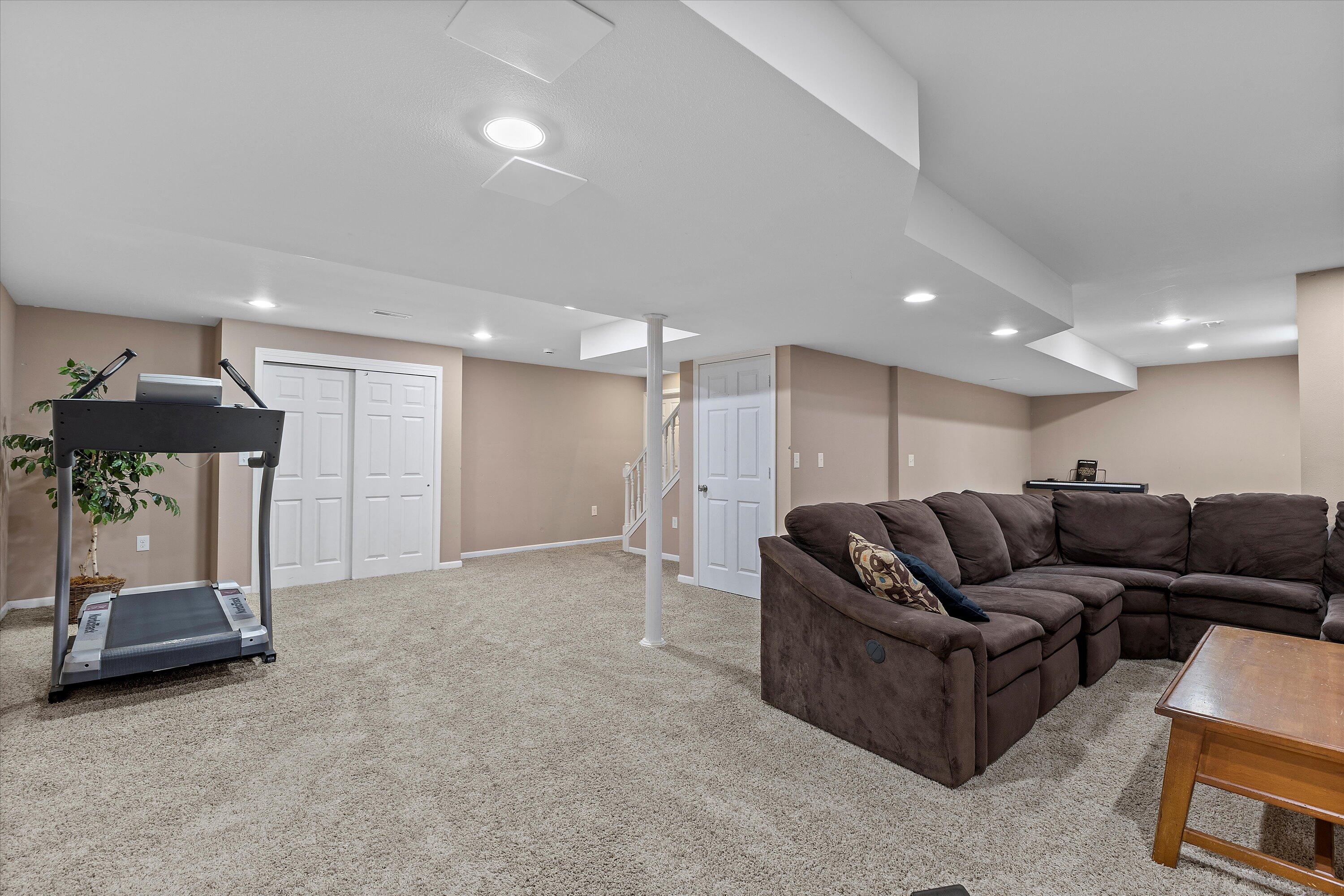 1333 Mockingbird Dr
