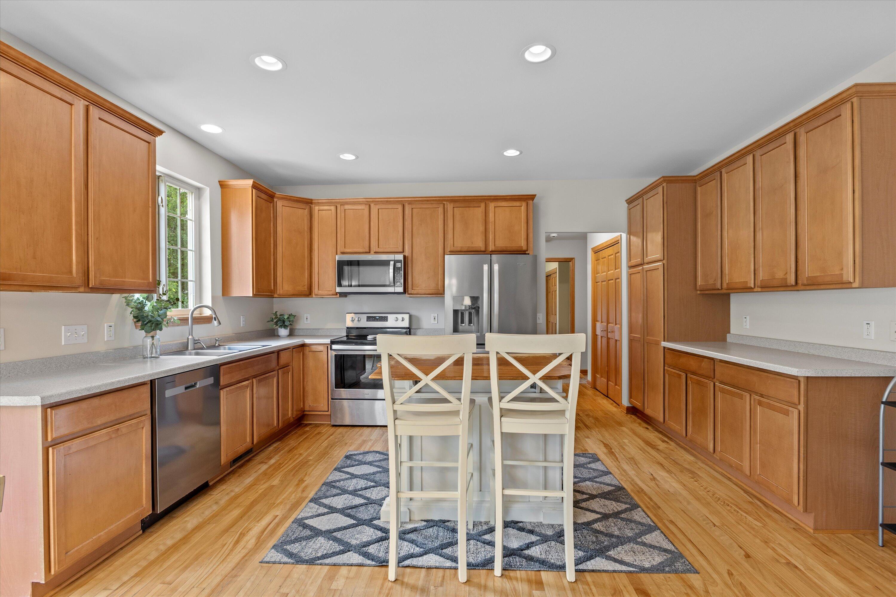 1333 Mockingbird Dr